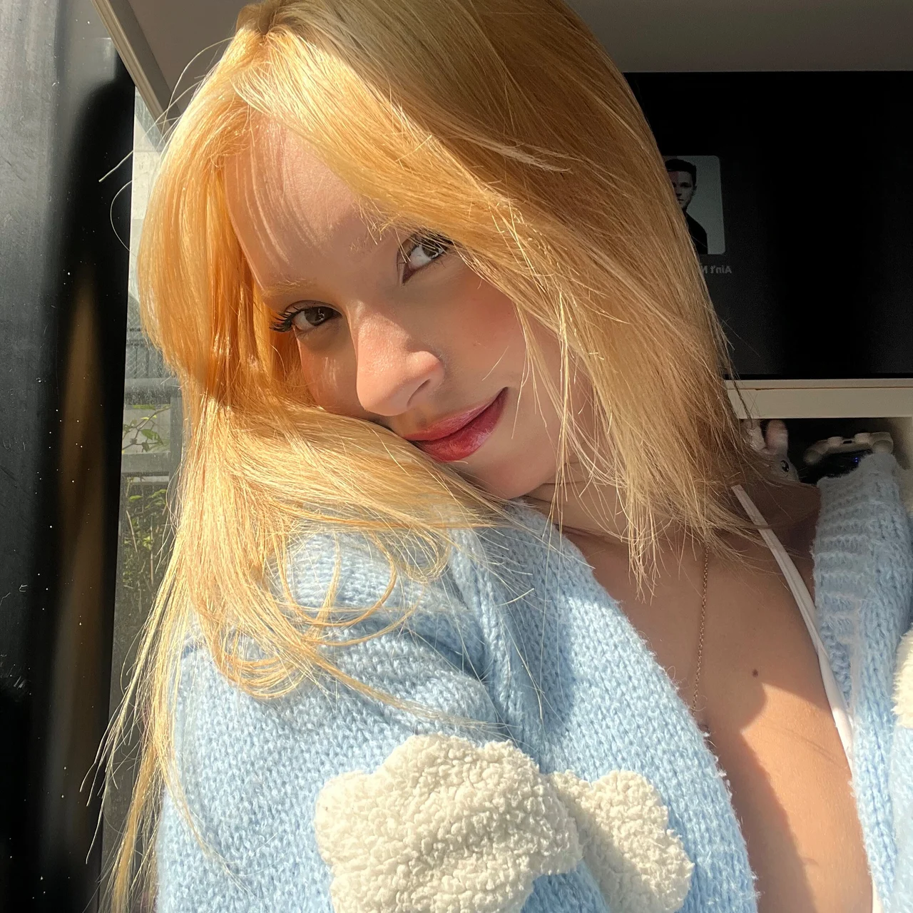 Julie Oliver - OnlyFans model