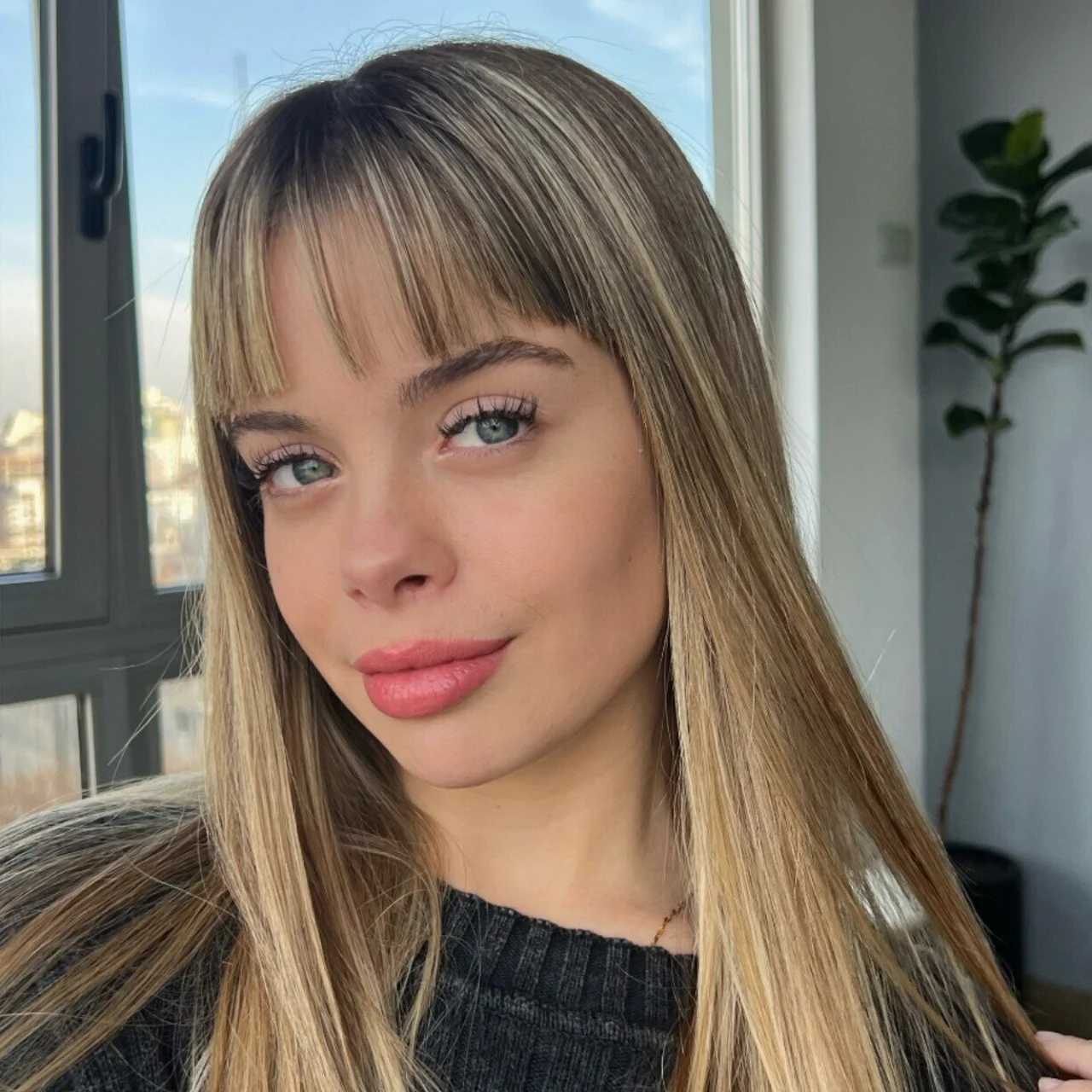 Julie ๐ฑ - OnlyFans model