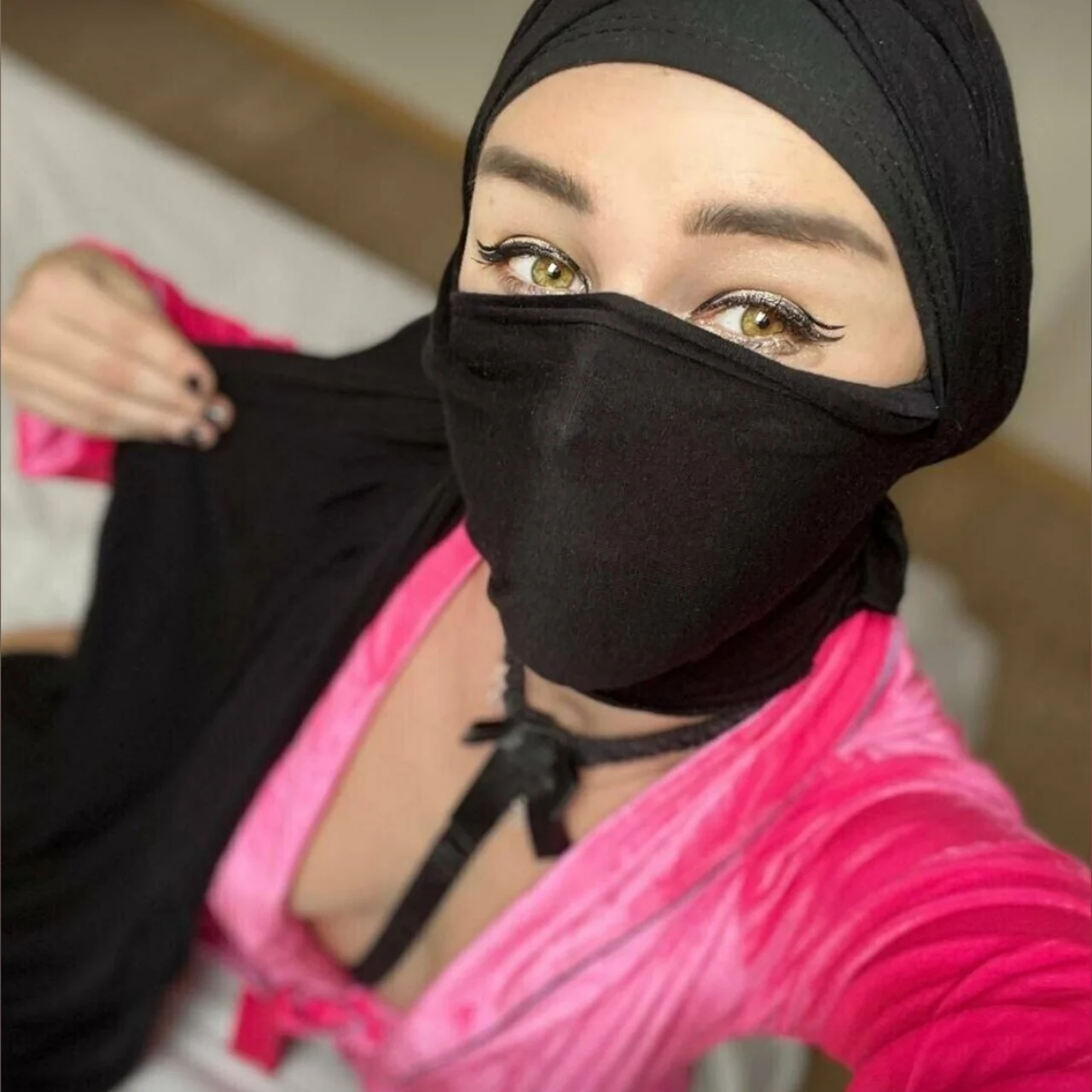 Karyna Magnetic - OnlyFans model