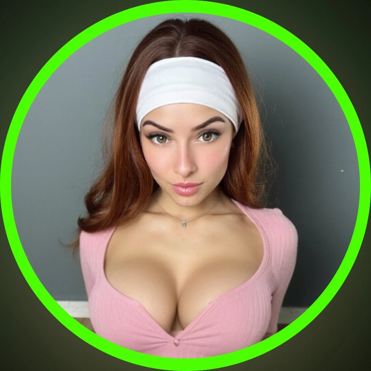 Katie 🍓 - OnlyFans model