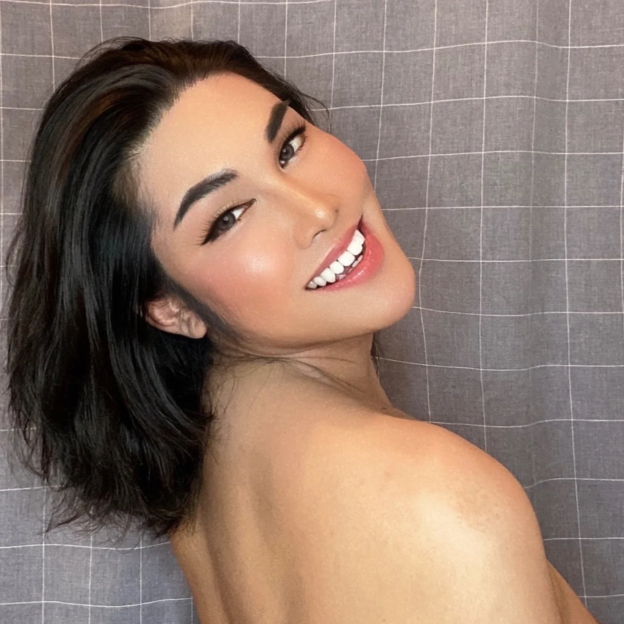 Kelly_li - OnlyFans model