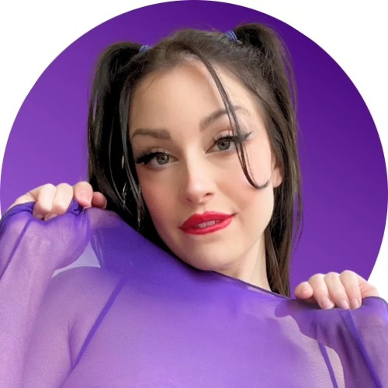 Kera Bear - OnlyFans model