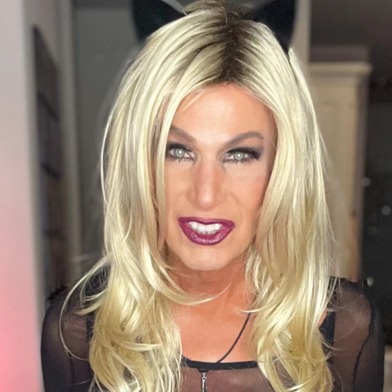 Beautiful Mature T Girl Model - OnlyFans model