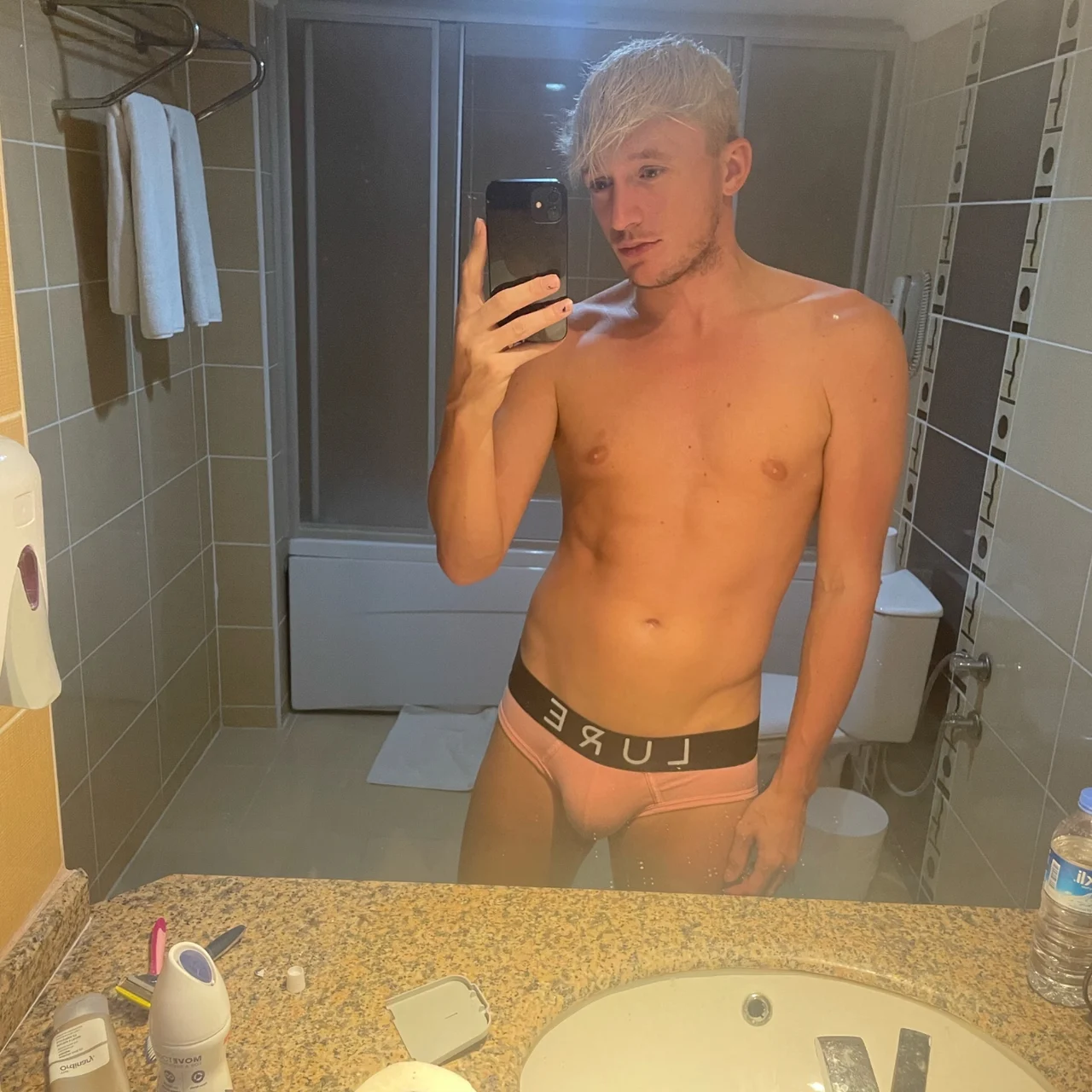 Kieran Weeder - OnlyFans model