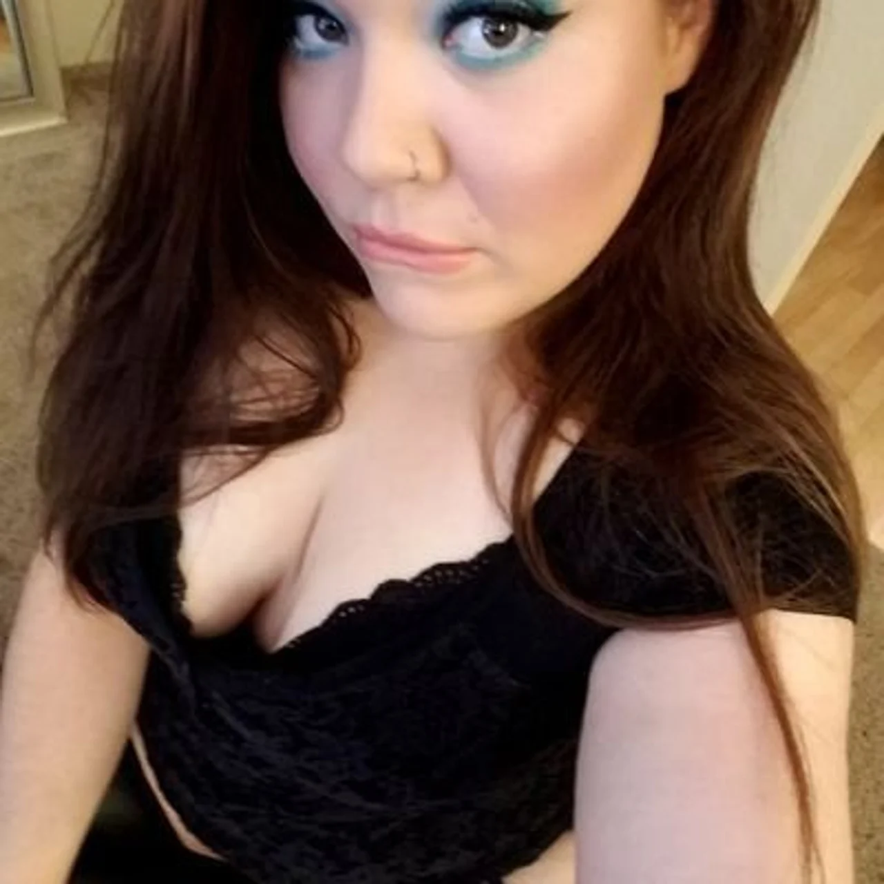 Kiki PlumpAss - OnlyFans model