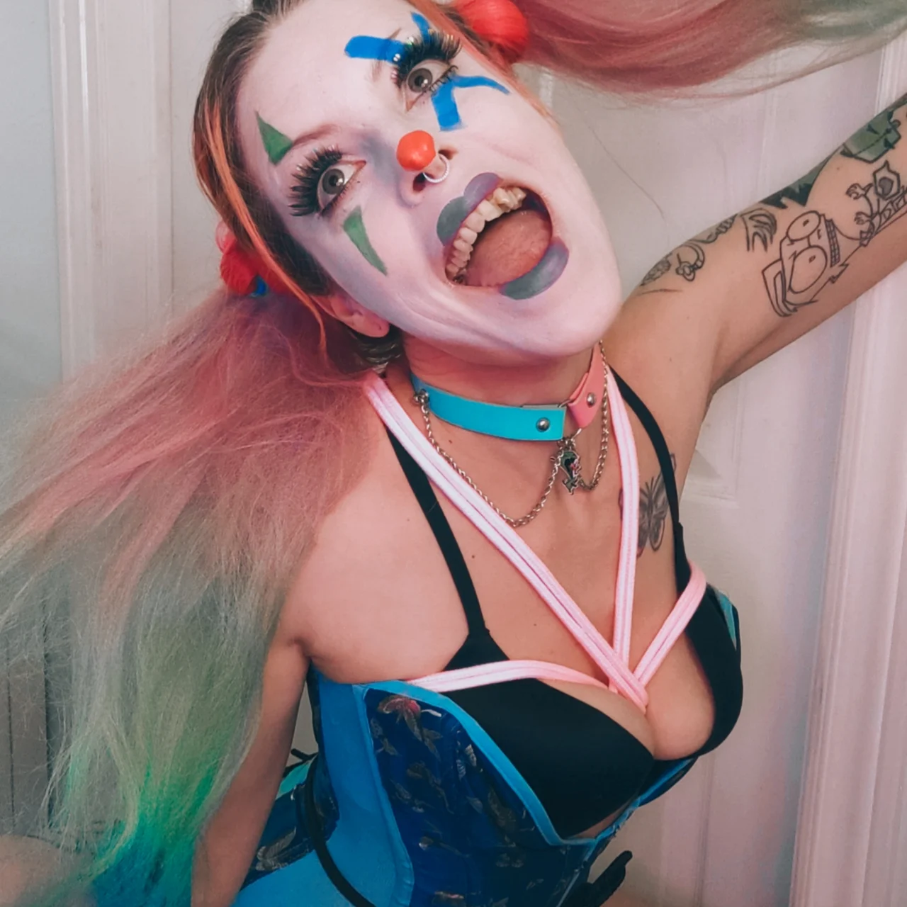 Killer Kiwi from Outer Space - OnlyFans model