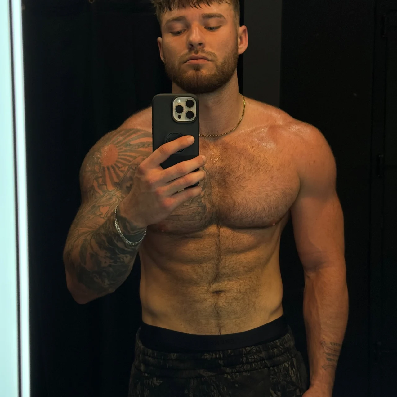 Kingbhizzi - OnlyFans model