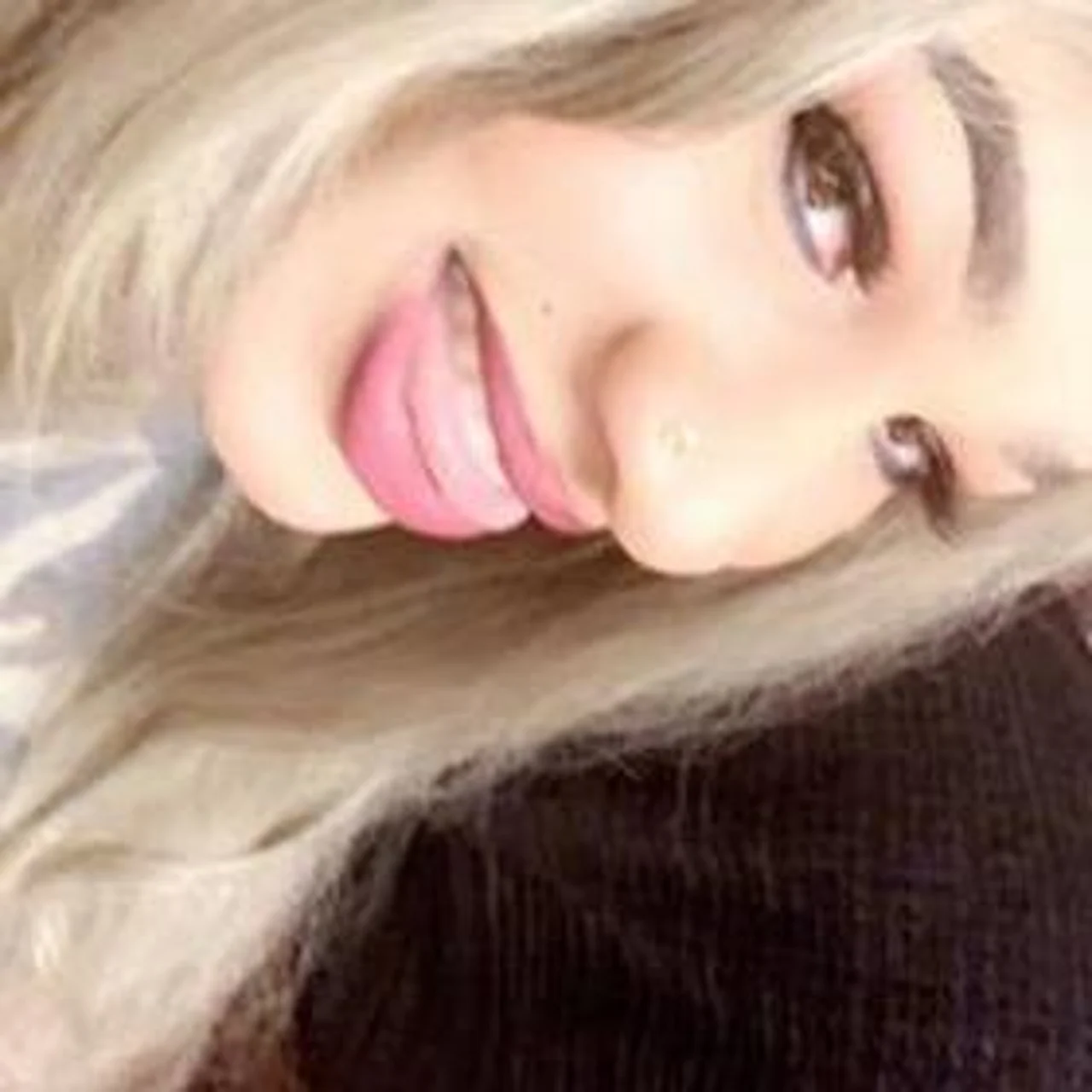 KINKY KAMOURI - OnlyFans model