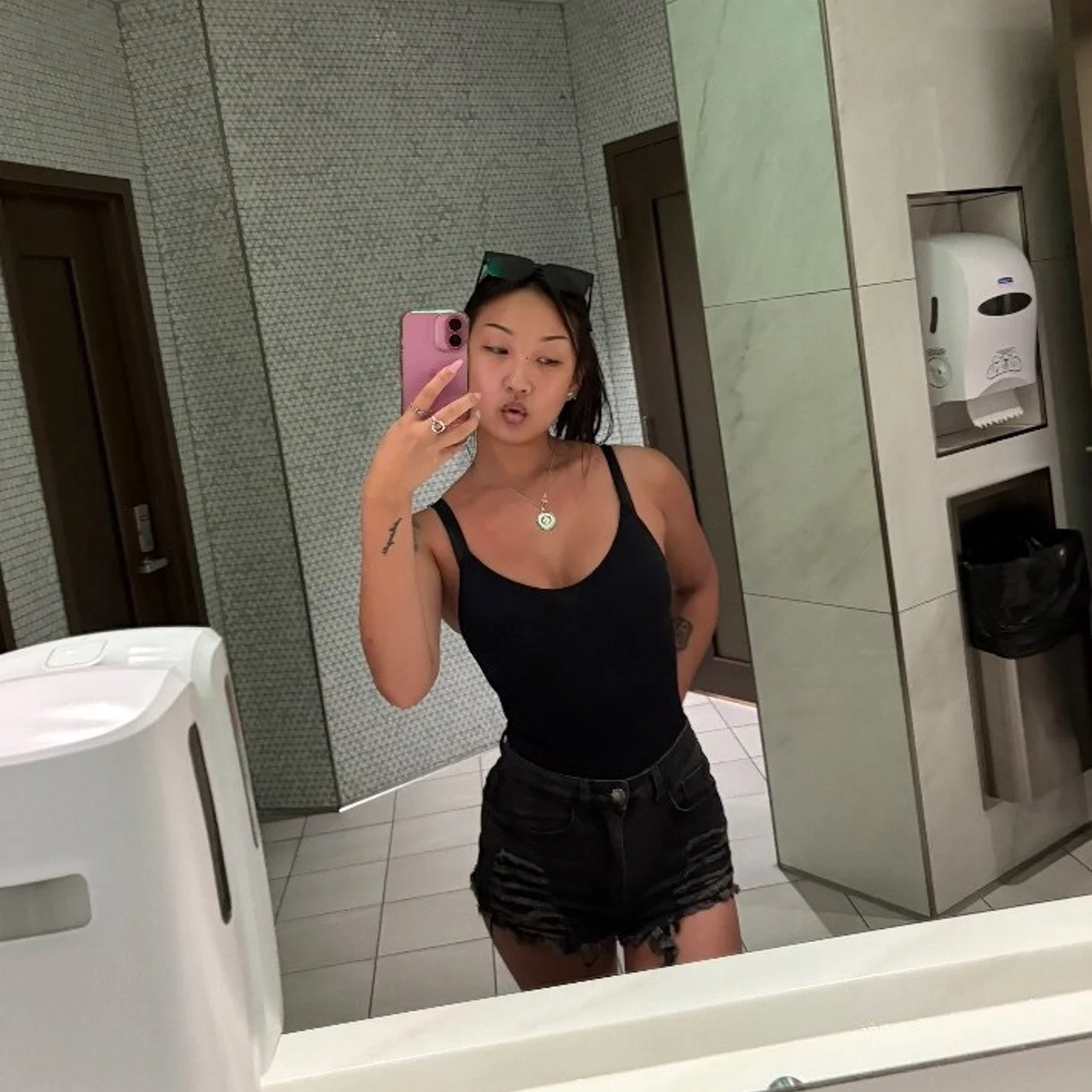 Liz 💜 - OnlyFans model