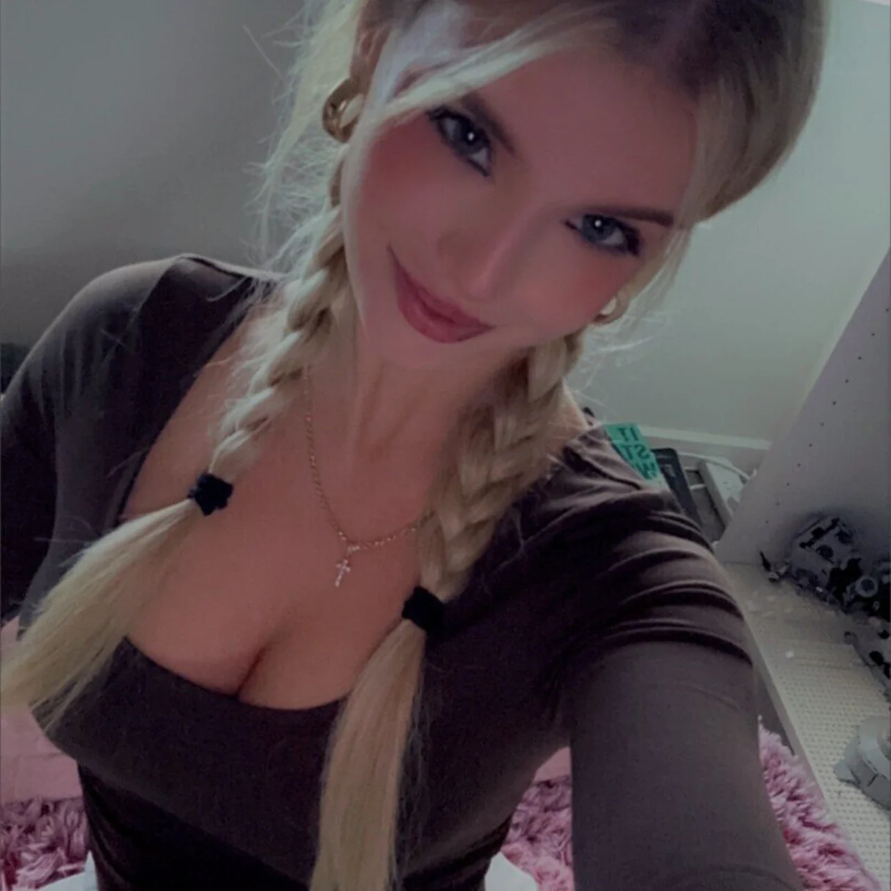 Layla ๐ฉท - OnlyFans model