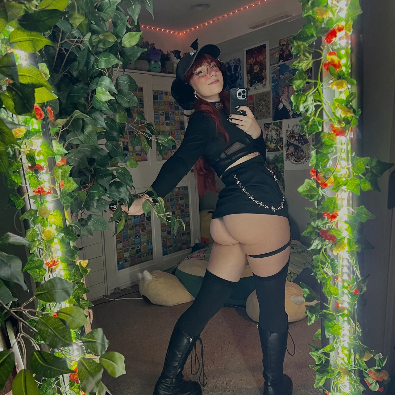 Rooshi - OnlyFans model