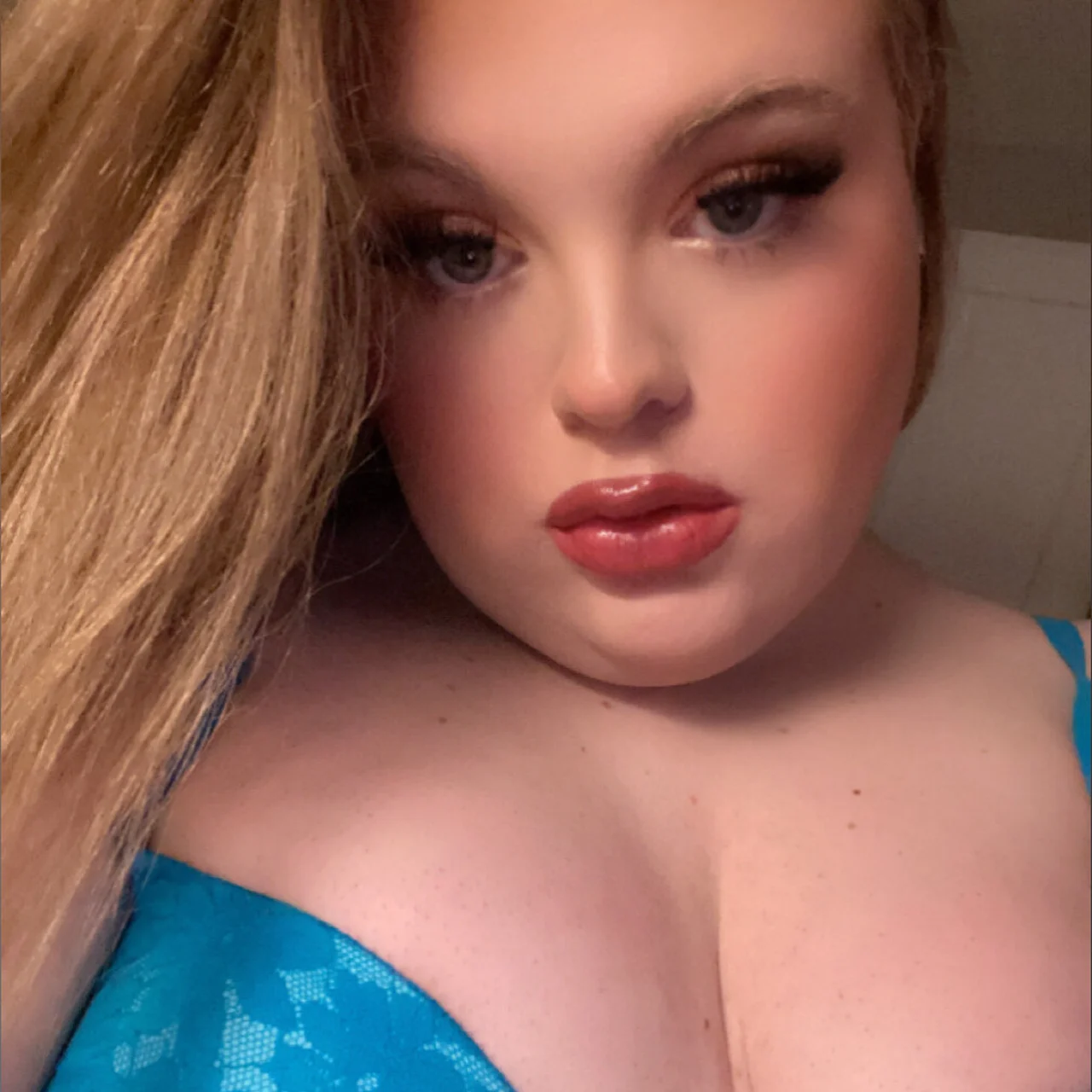 LilMissGetintoit - OnlyFans model