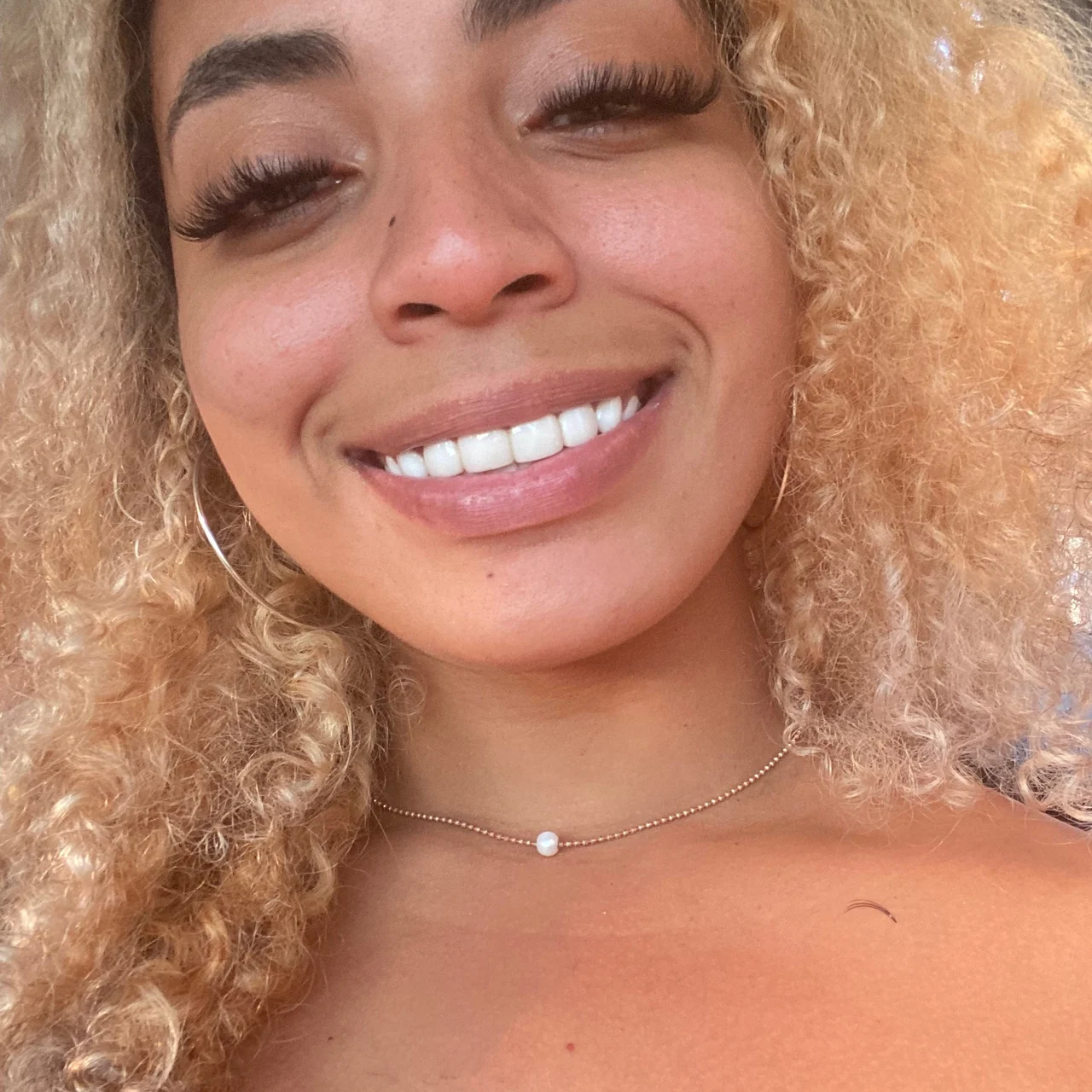 LINDA M. - OnlyFans model