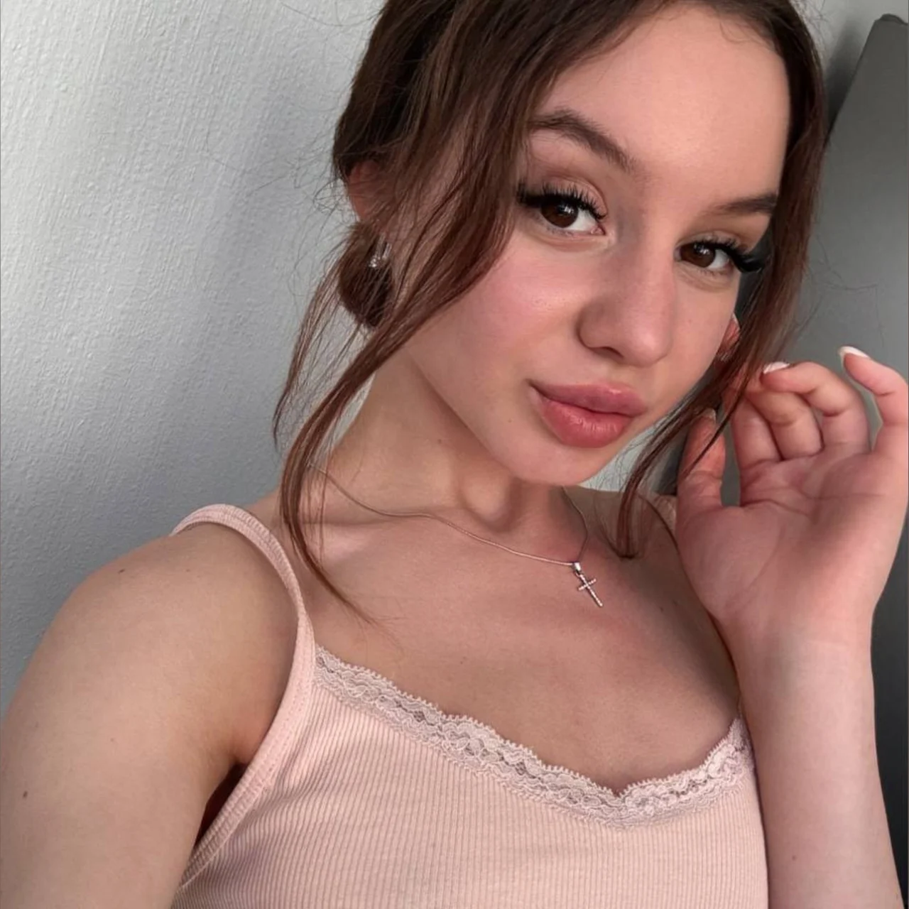 ᒪIZᗩ💗turned 19😇 - OnlyFans model