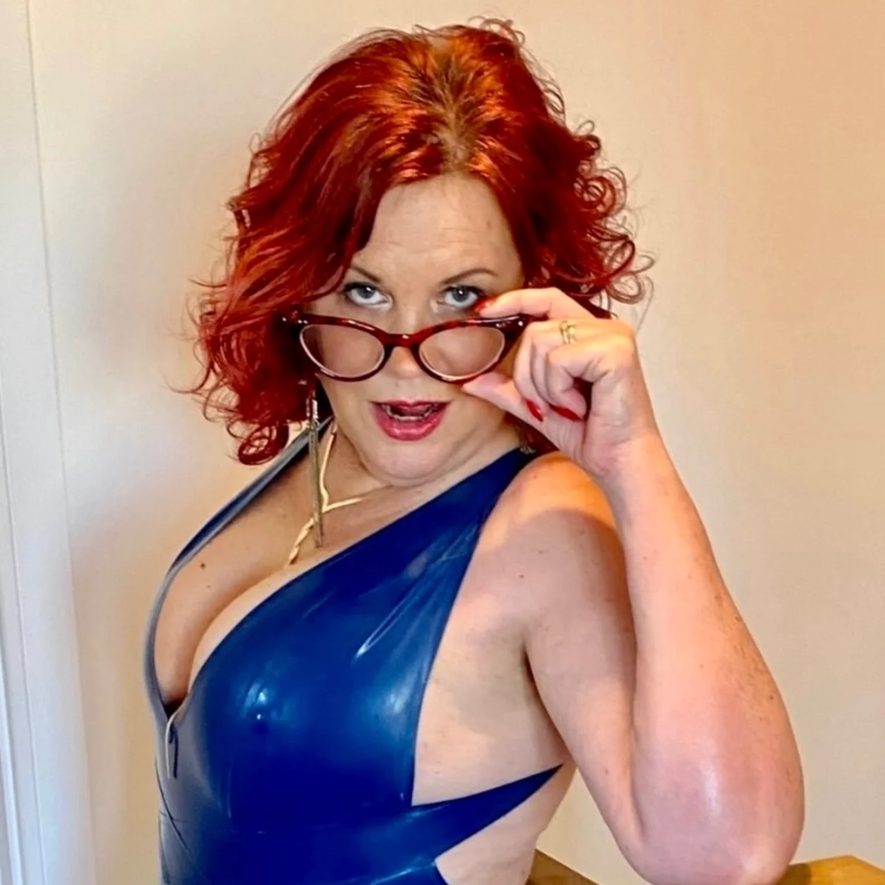 LJ Hotwife - OnlyFans model