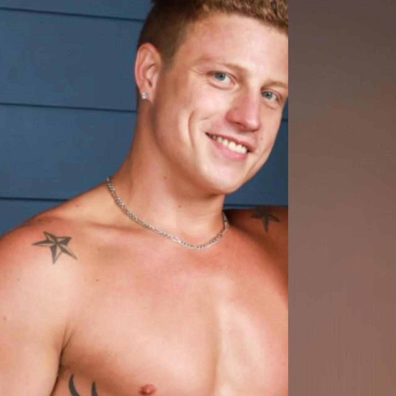 Logan Aarons - OnlyFans model