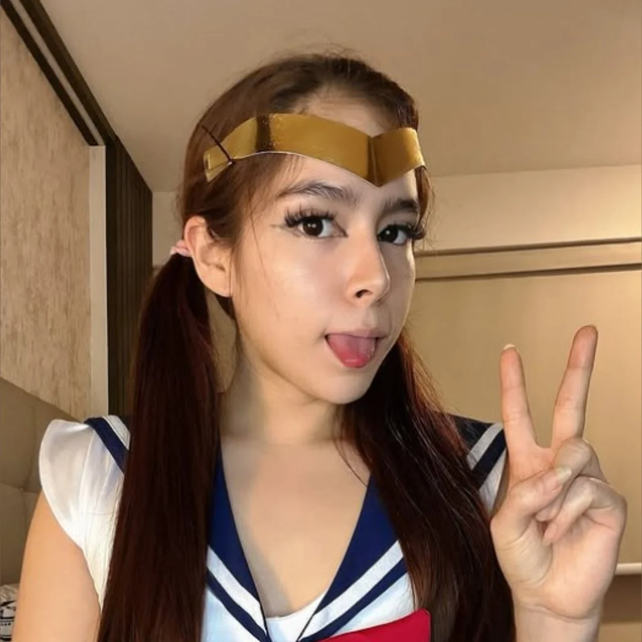 Lola Petite - OnlyFans model