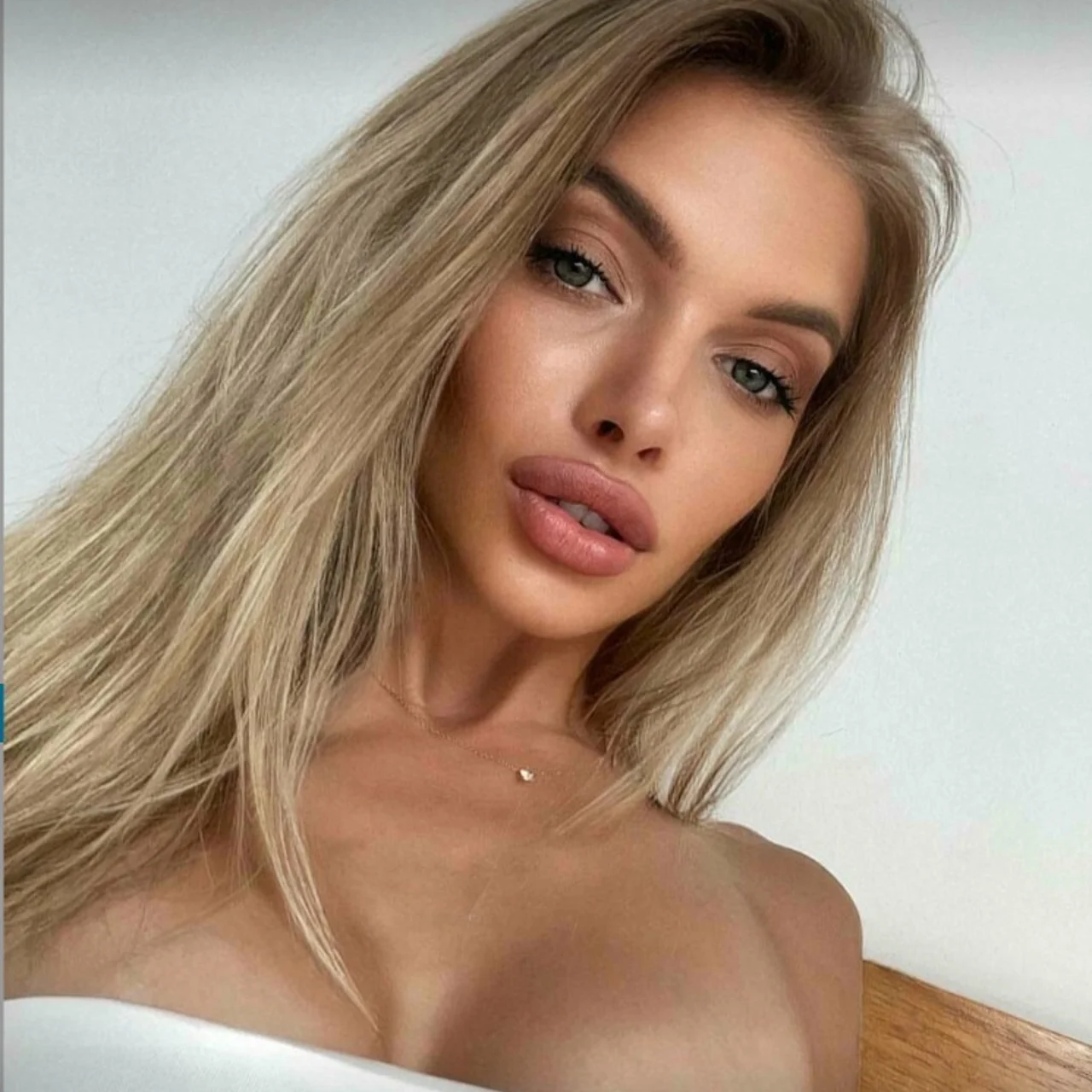 🔞𝐋𝐎𝐋𝐋𝐘 𝐋𝐔🔥VIP🔥 - OnlyFans model