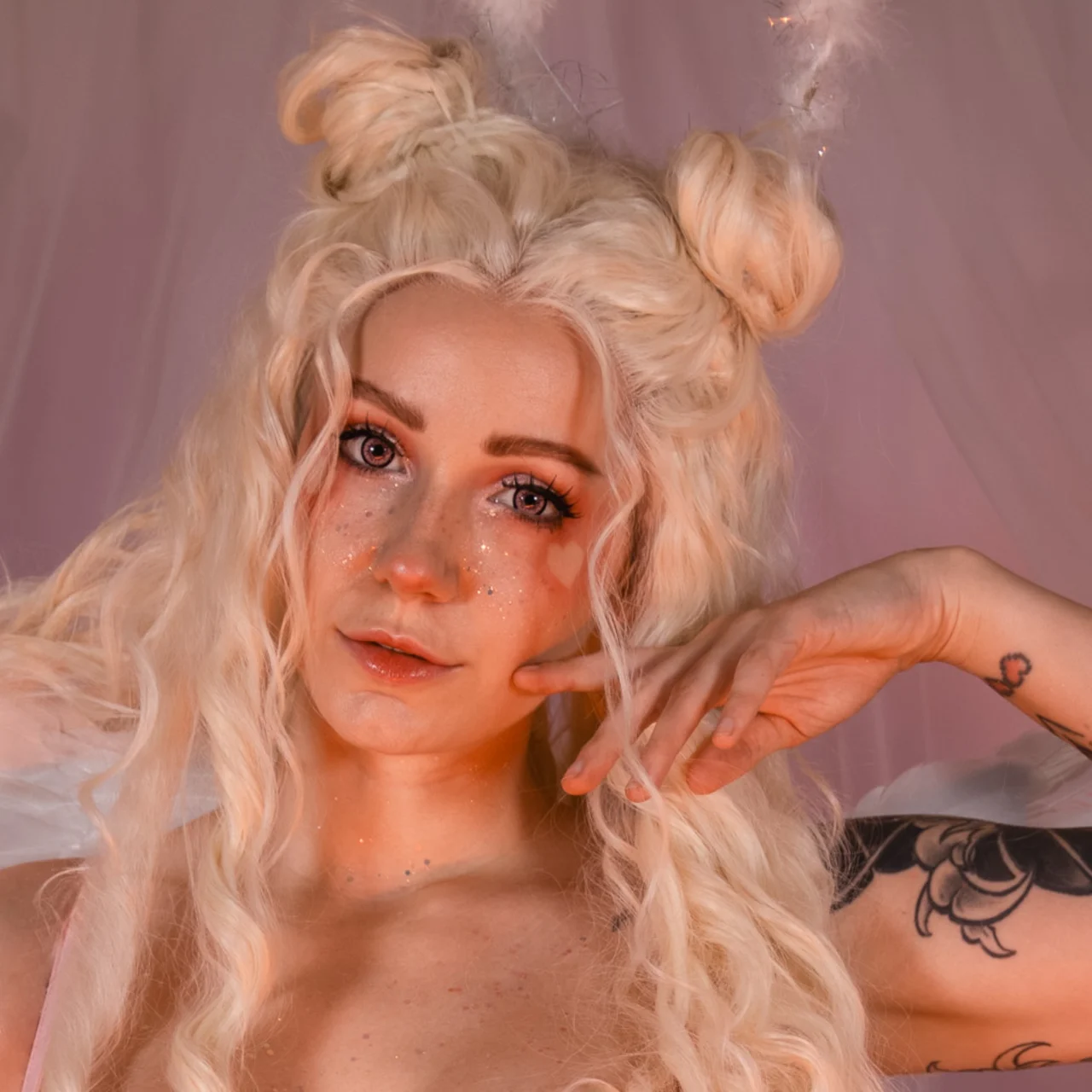 Loonakia - OnlyFans model