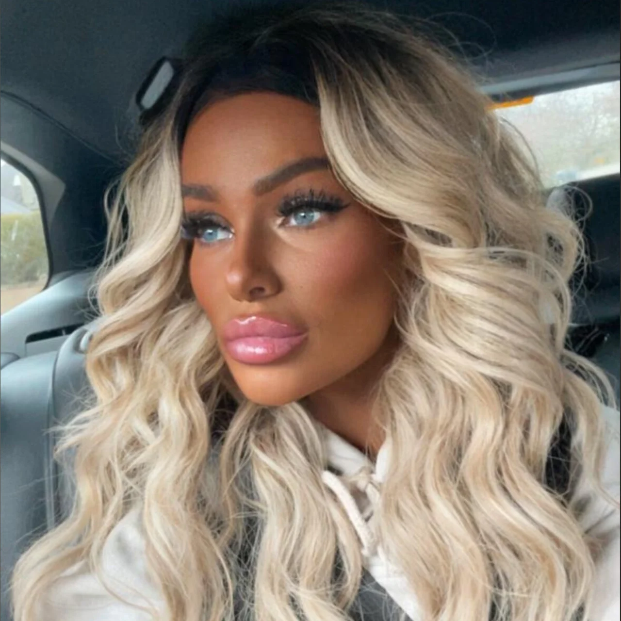 Olivia louise 😈 - OnlyFans model