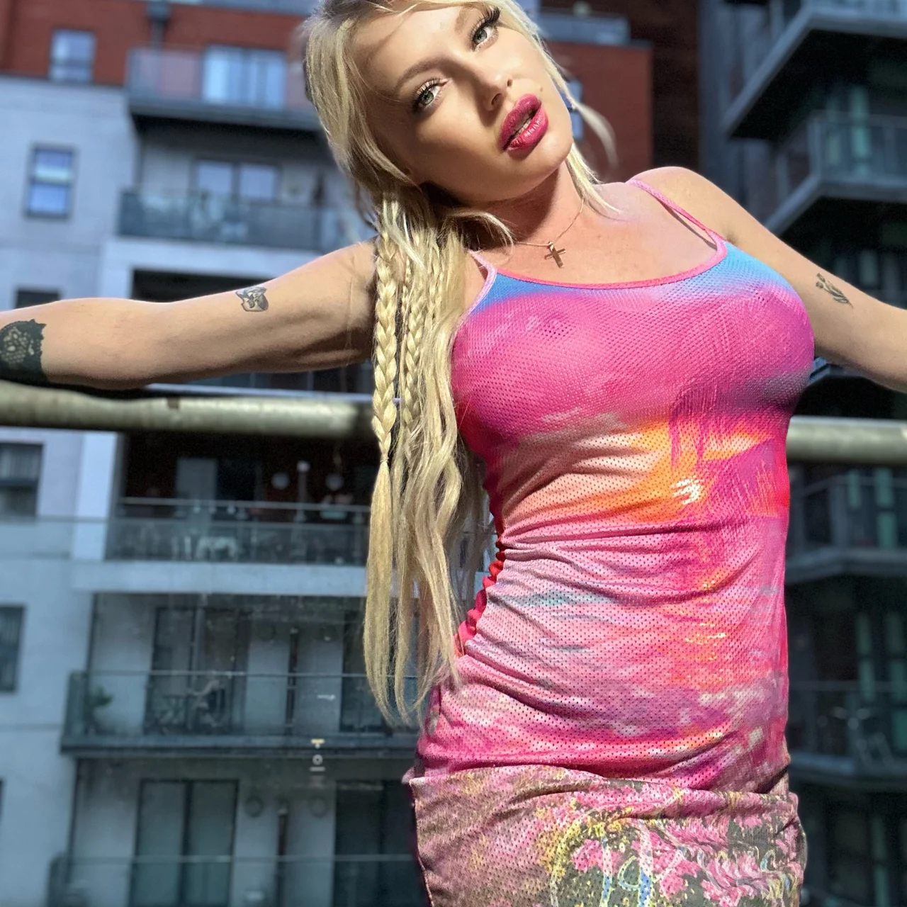 Lou Monrow’sBoudoirxo - OnlyFans model