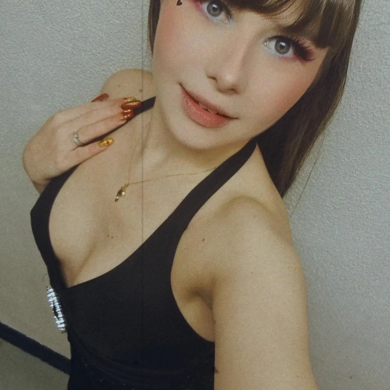 Luna Rival - OnlyFans model