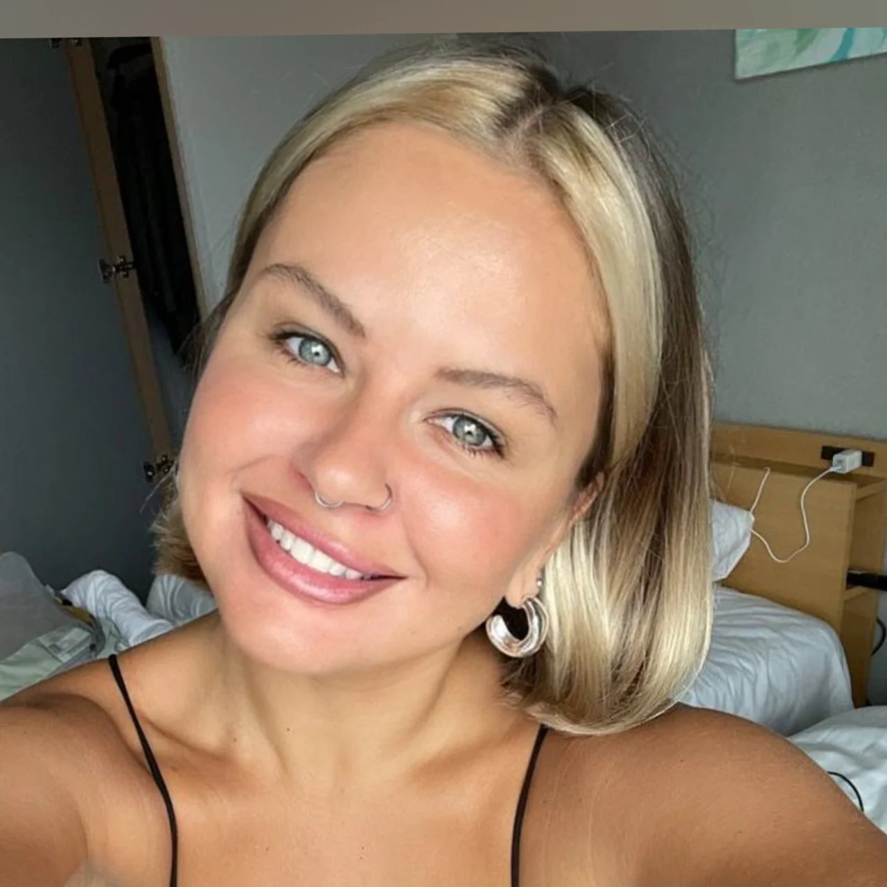 Lovelyโค๏ธRachel - OnlyFans model