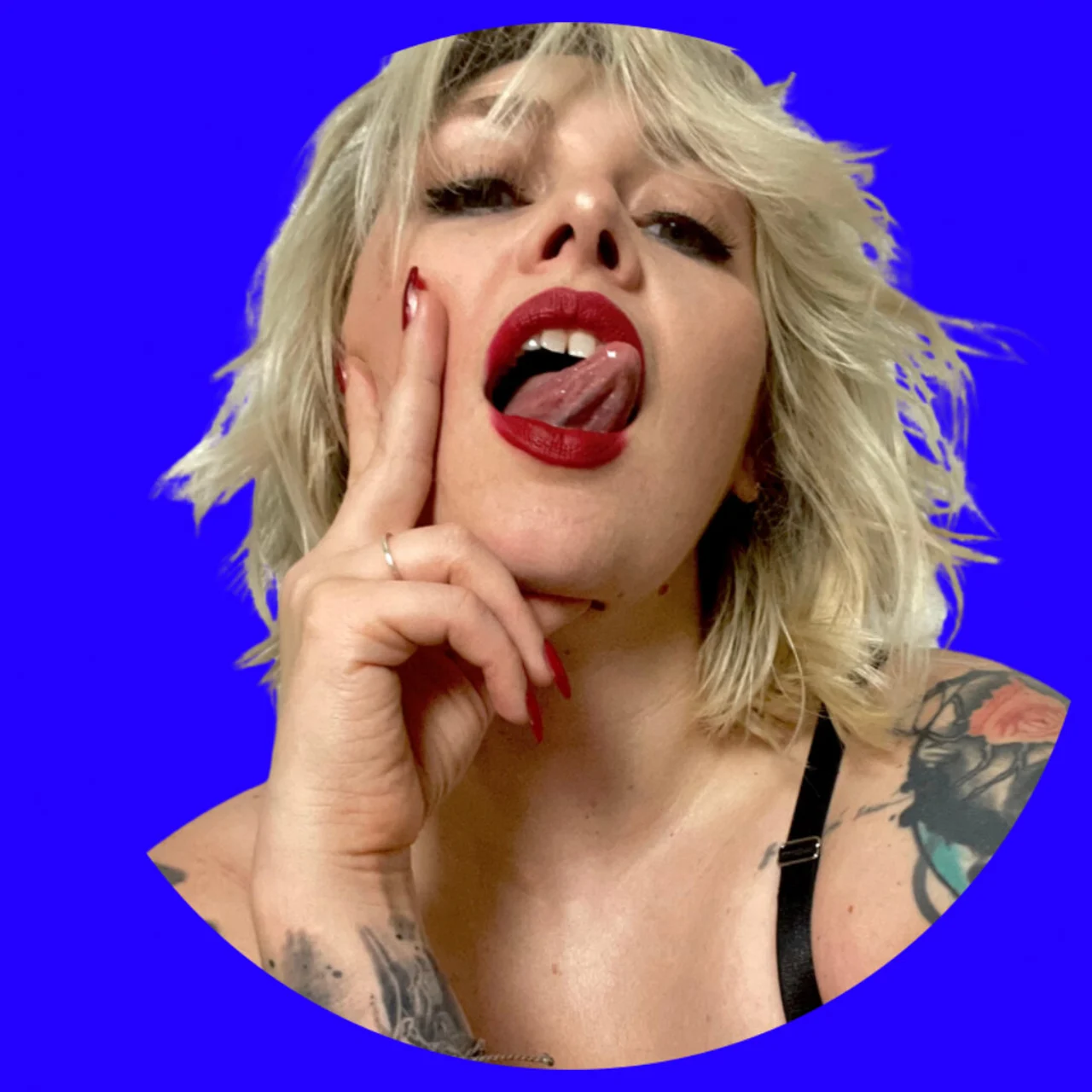 Lucia Swings - OnlyFans model