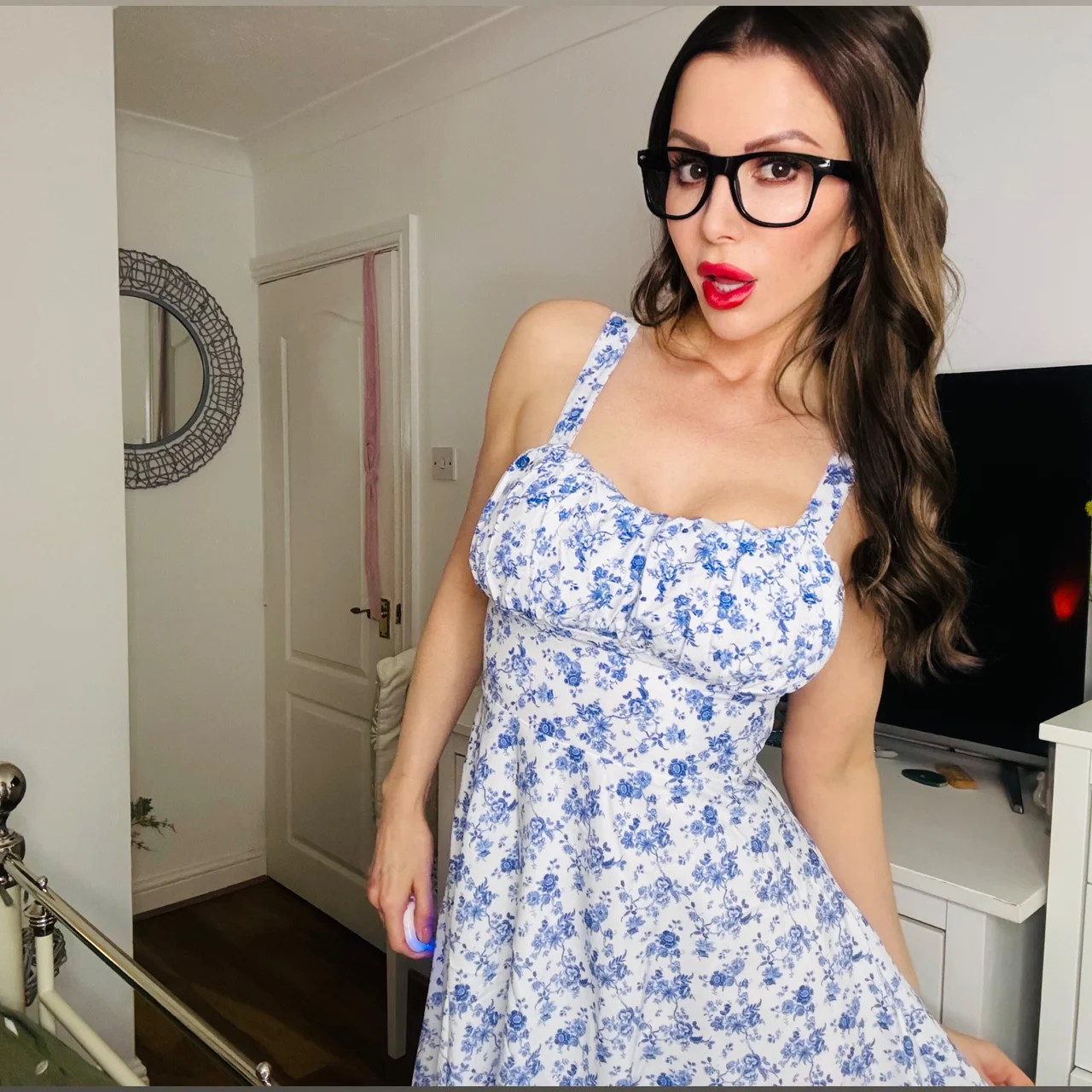 Lucy Alexandra π¬π§ - OnlyFans model