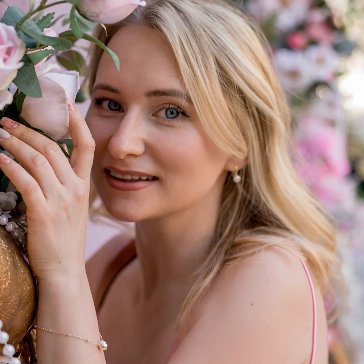 Luna - OnlyFans model