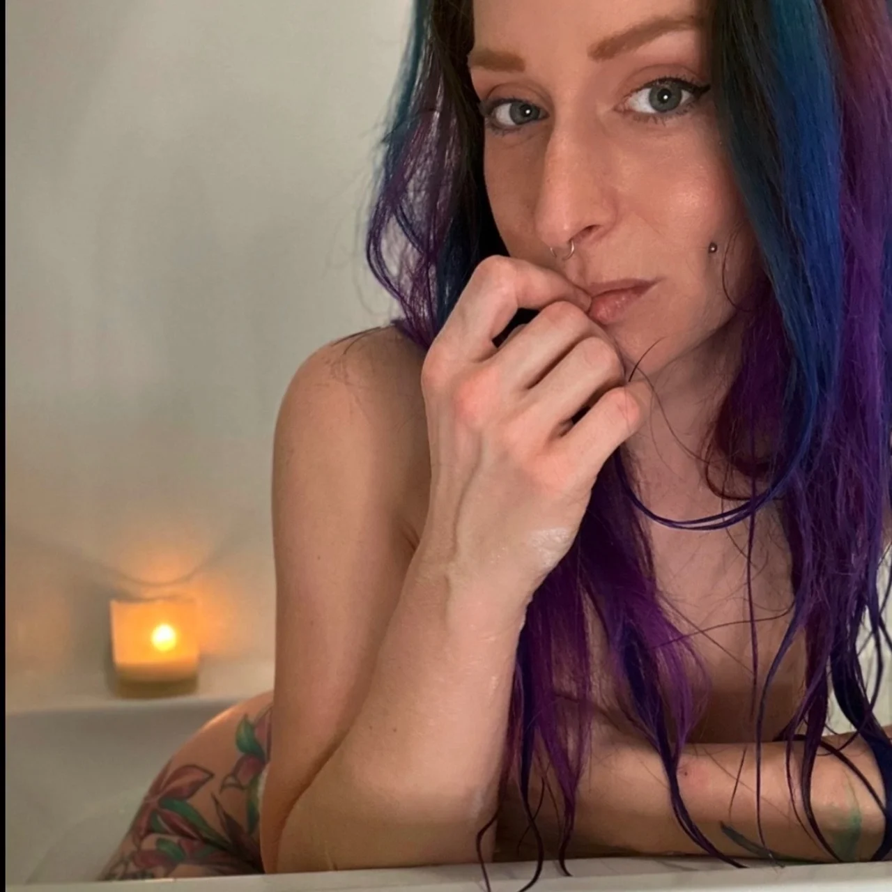 LunaticfireflowerXXX - OnlyFans model
