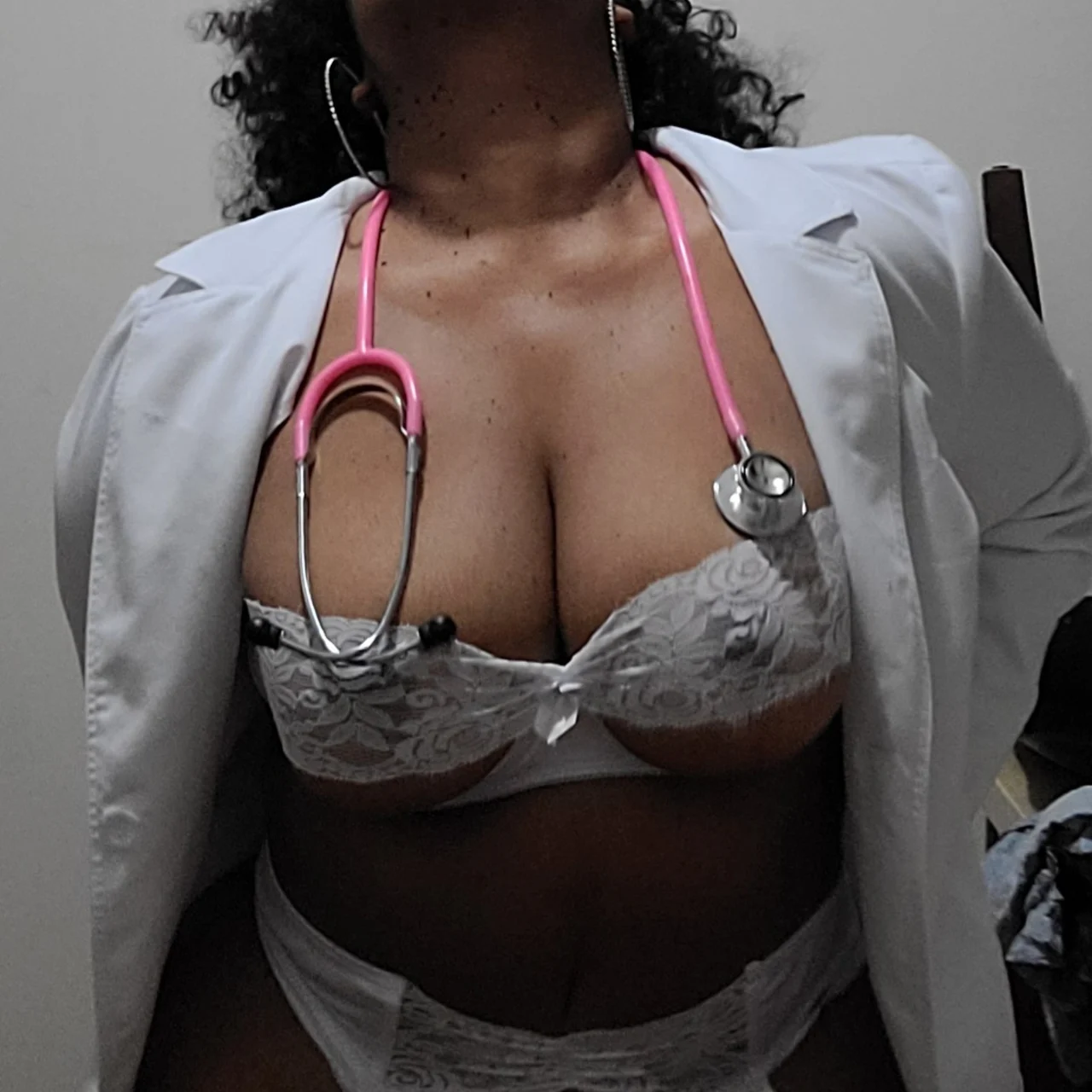 Hazelnut's delights - OnlyFans model