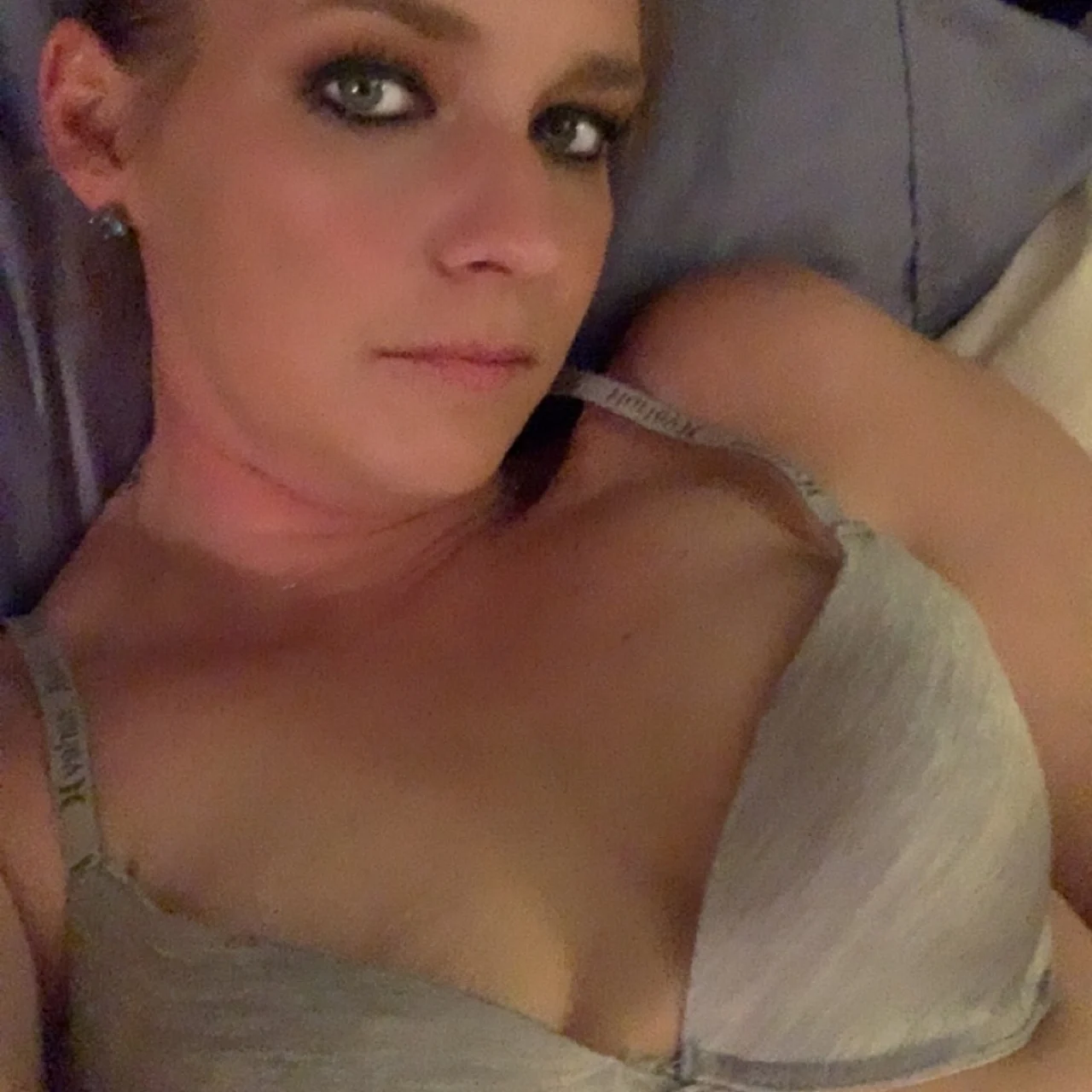 Lynsey - OnlyFans model