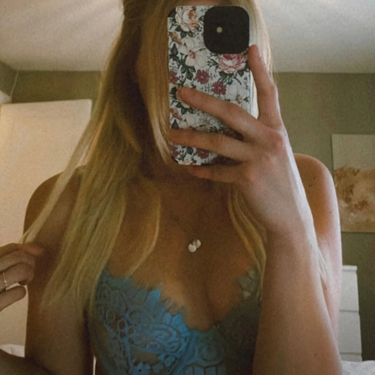 Mandy - OnlyFans model