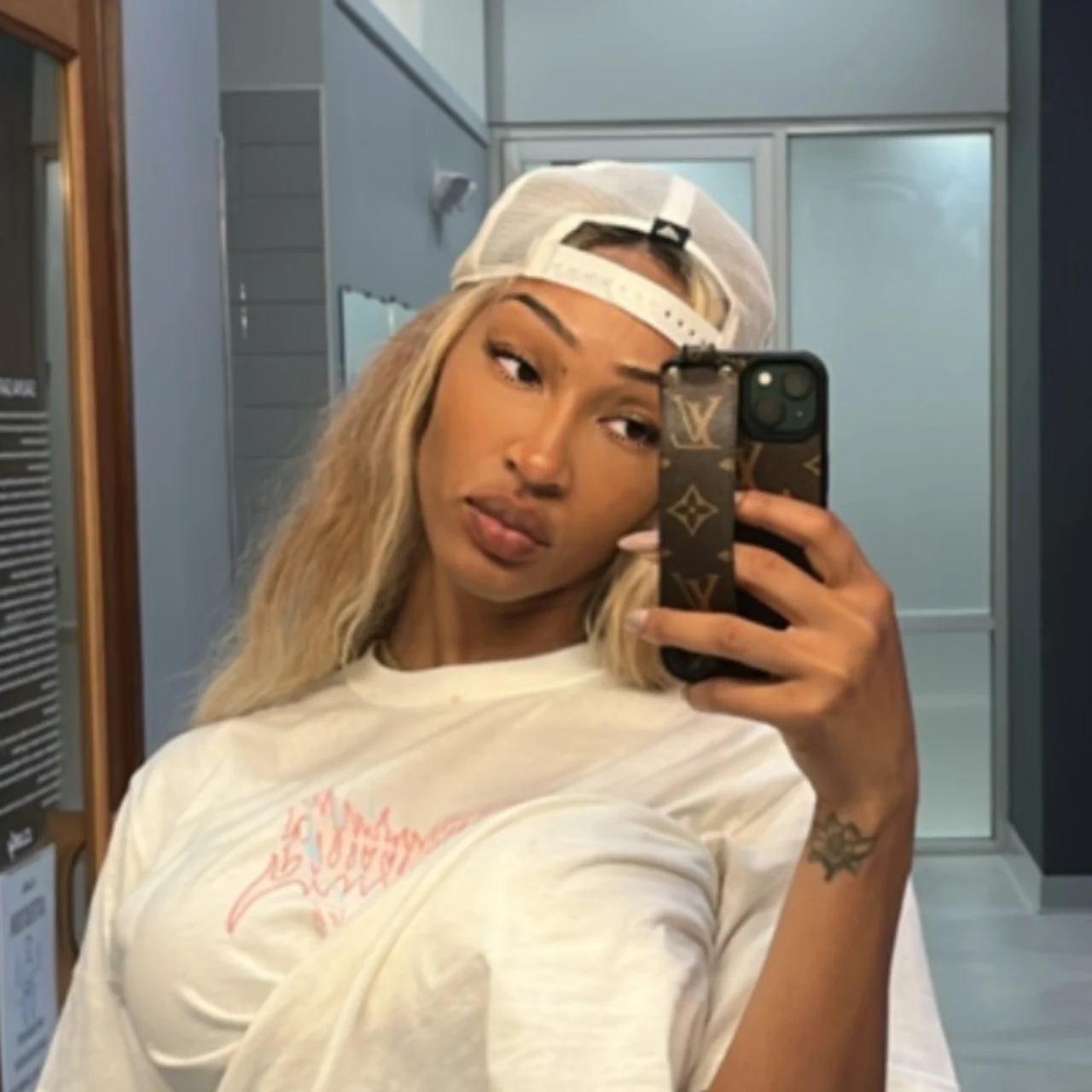 Mara Sadè - OnlyFans model