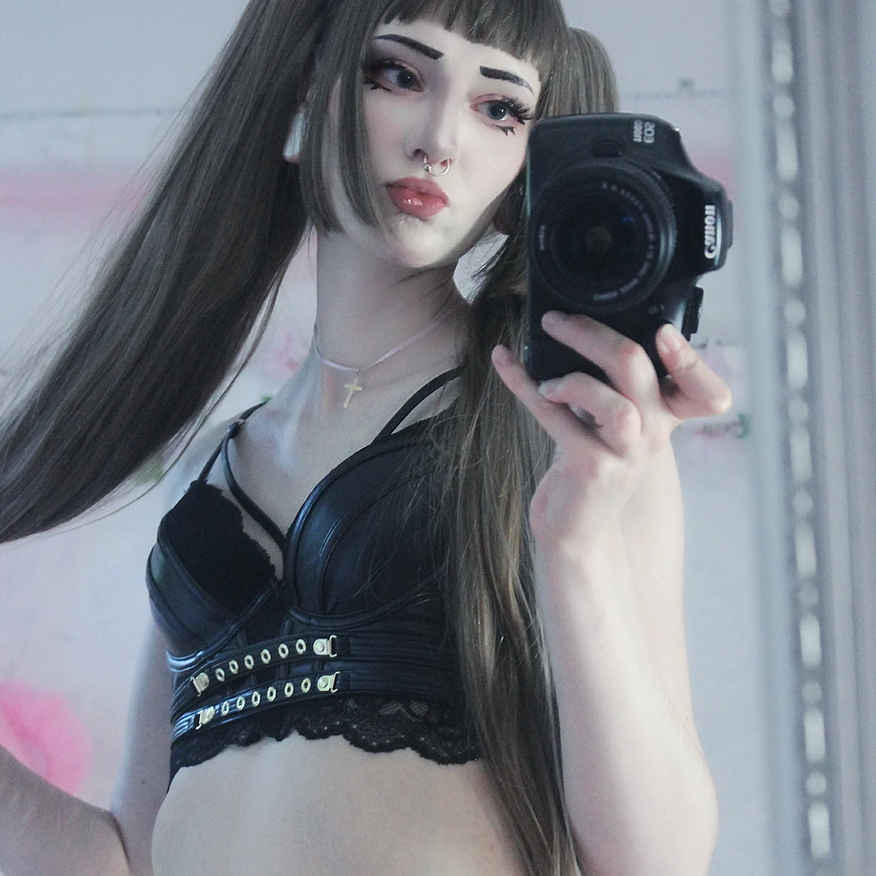 Mari - OnlyFans model