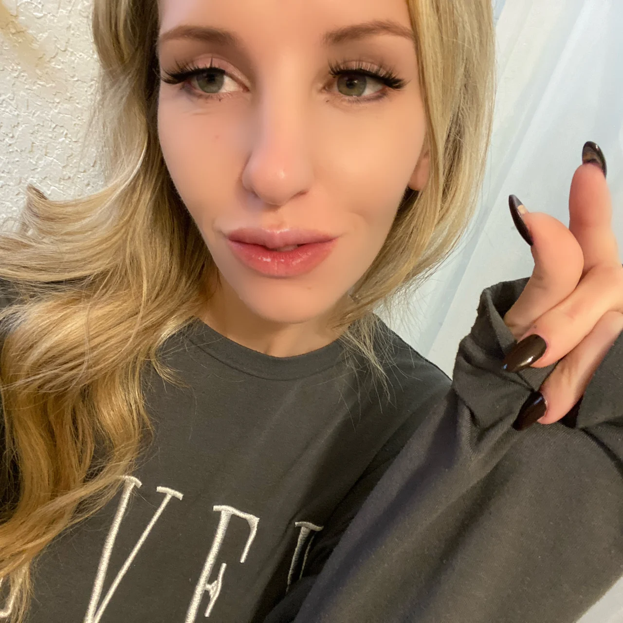 Marilyn Roe - OnlyFans model