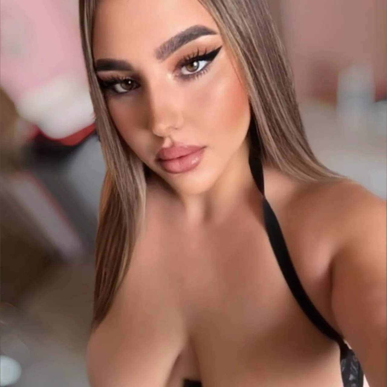 MarouskaXXXL - OnlyFans model