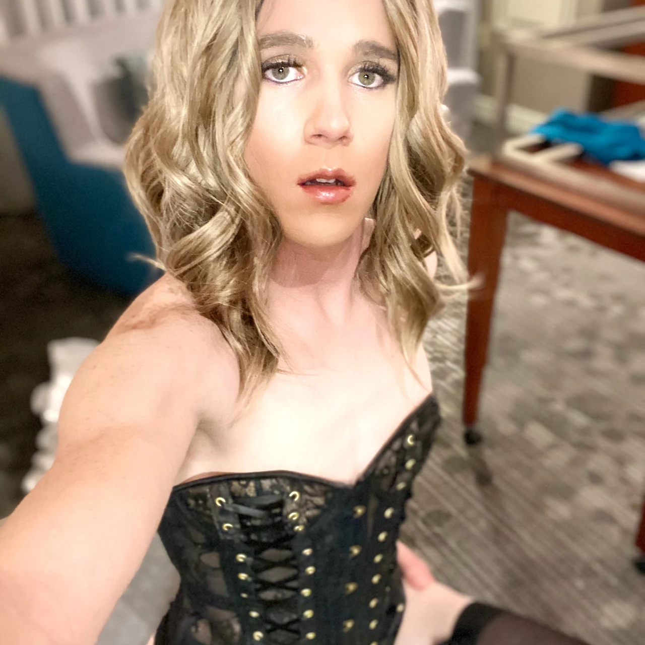 meaganyoung2211 - OnlyFans model