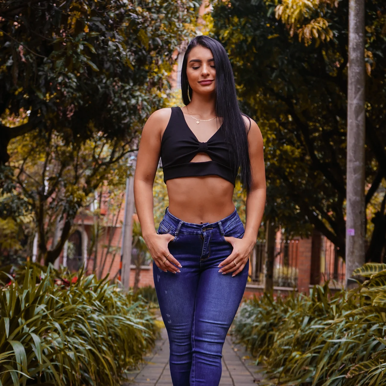 Melanyrosse - OnlyFans model