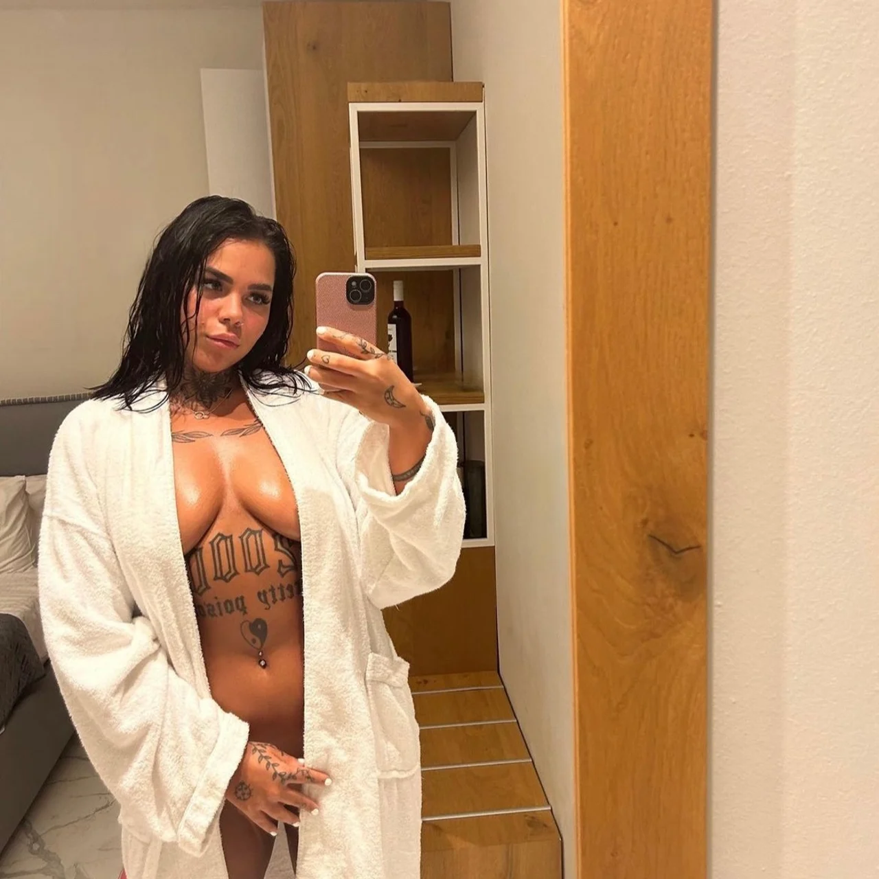 Mia🍒 - OnlyFans model