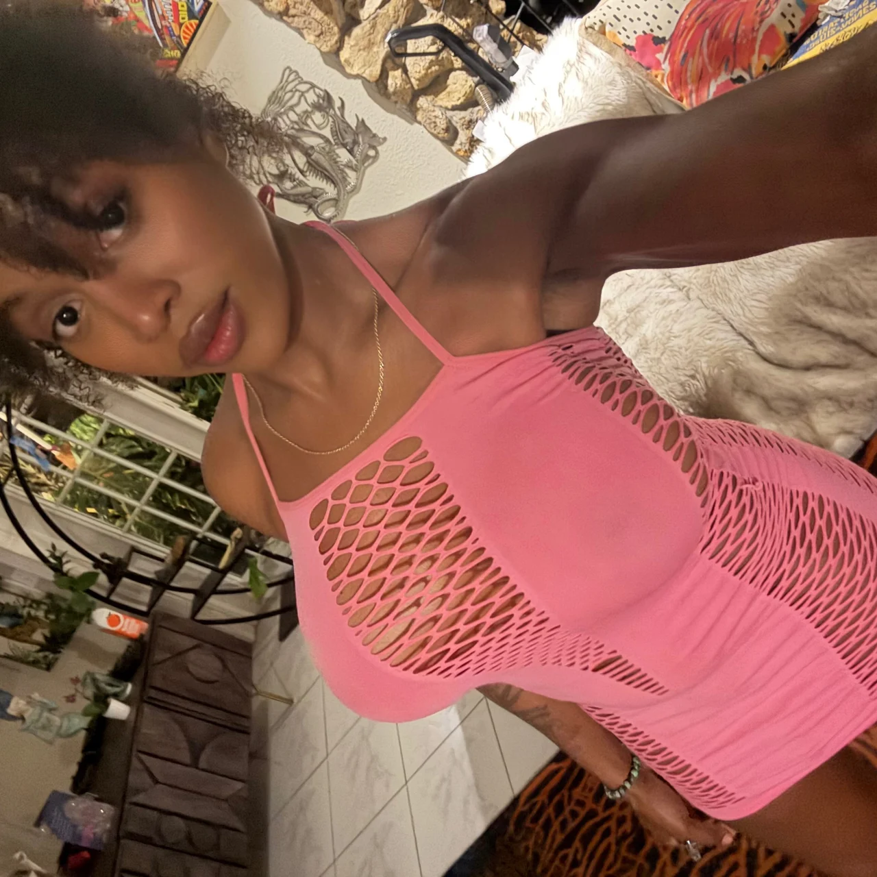 🌴🌺Mia The West Indian Goddess 🌺 🌴 - OnlyFans model