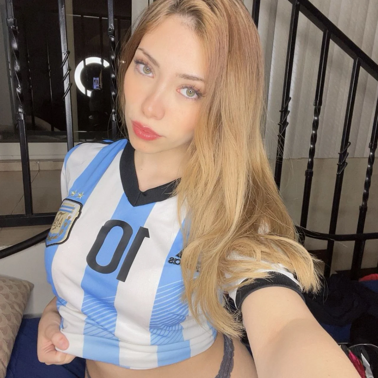 Michellegxoxo - OnlyFans model