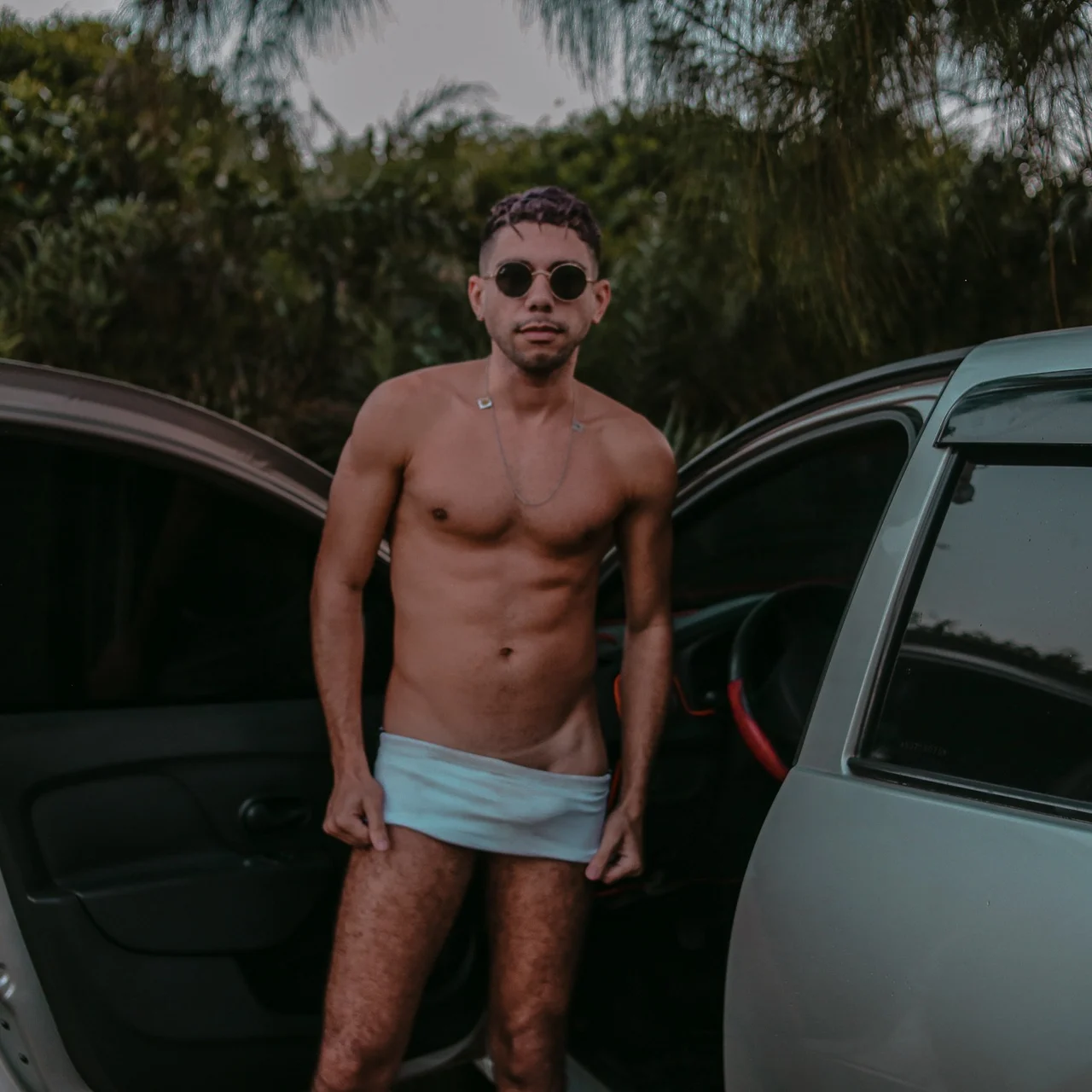 mike dias - OnlyFans model