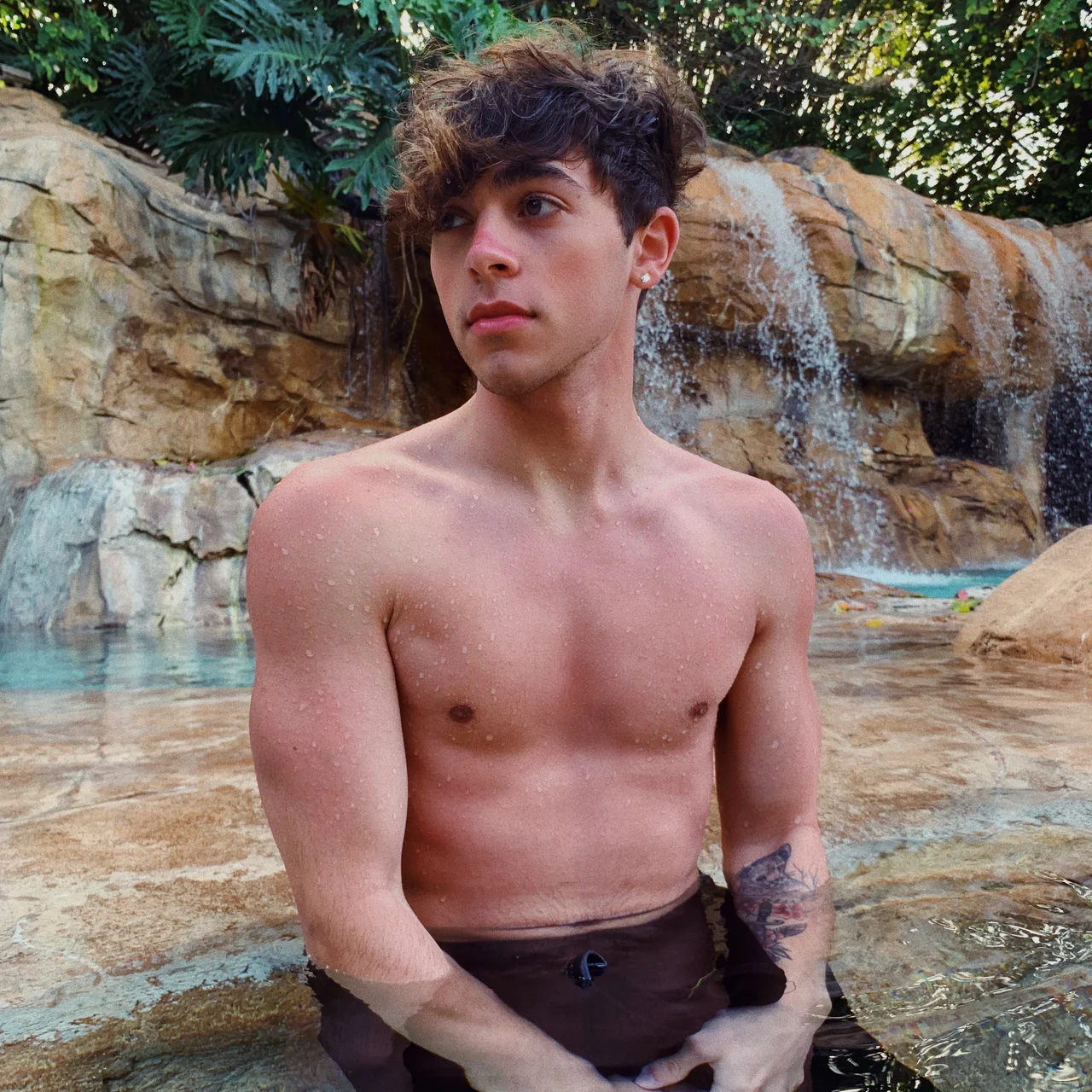 MIKEY 🔥 - OnlyFans model