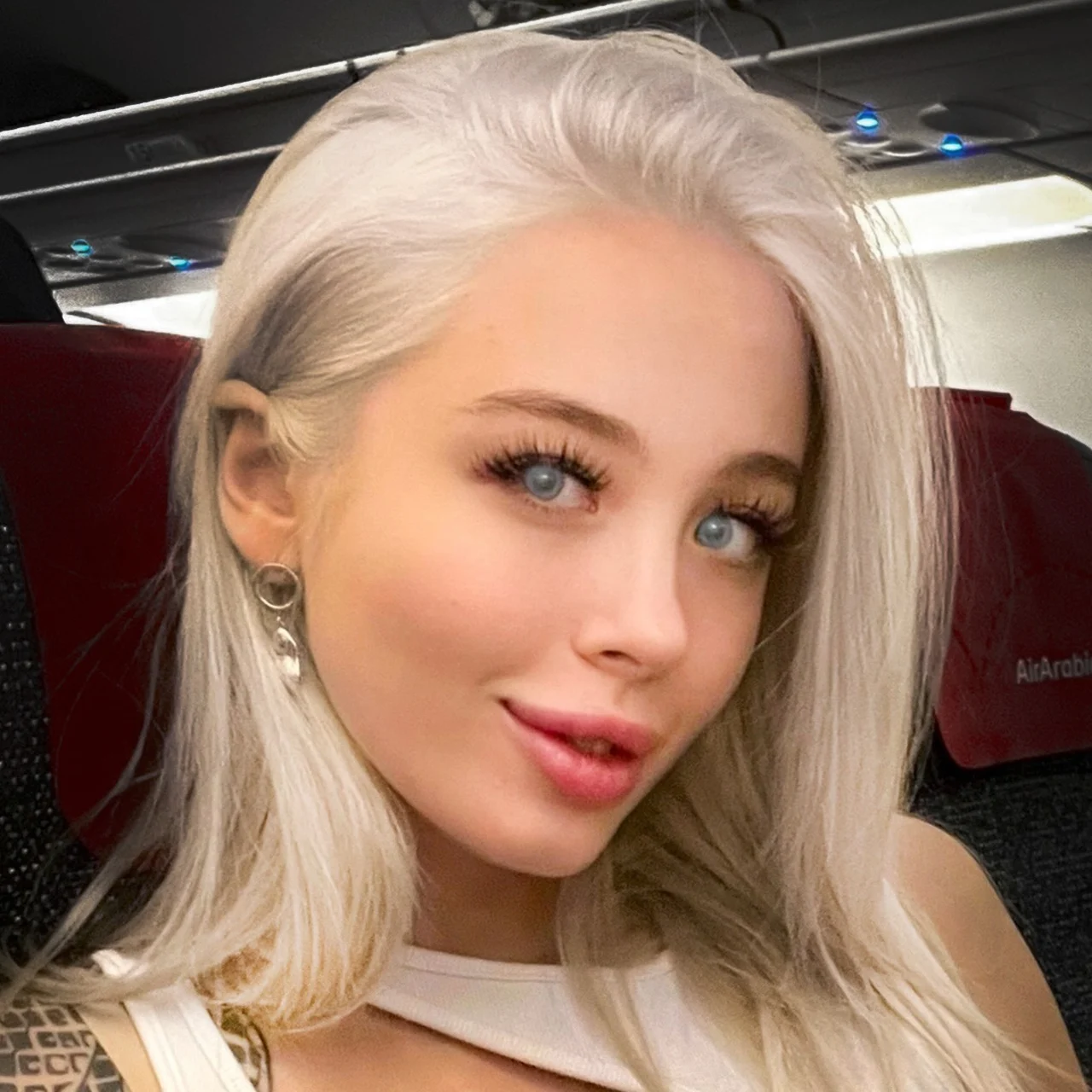 Milla 💜 secret page in bio - OnlyFans model