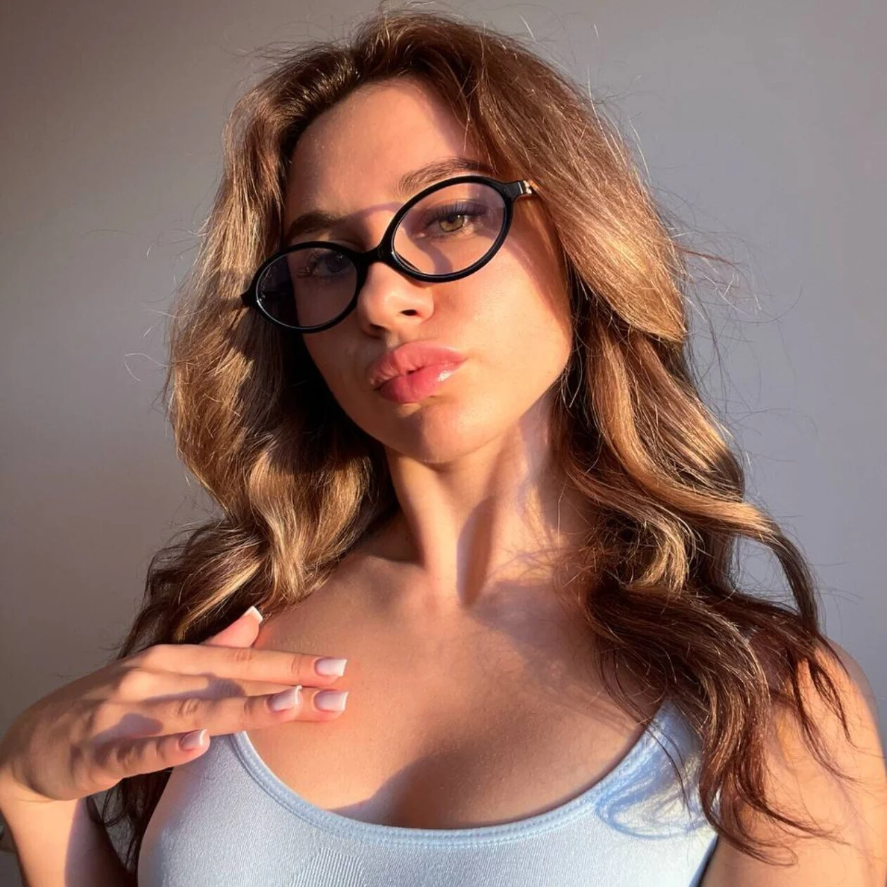 Mia🌞 - OnlyFans model