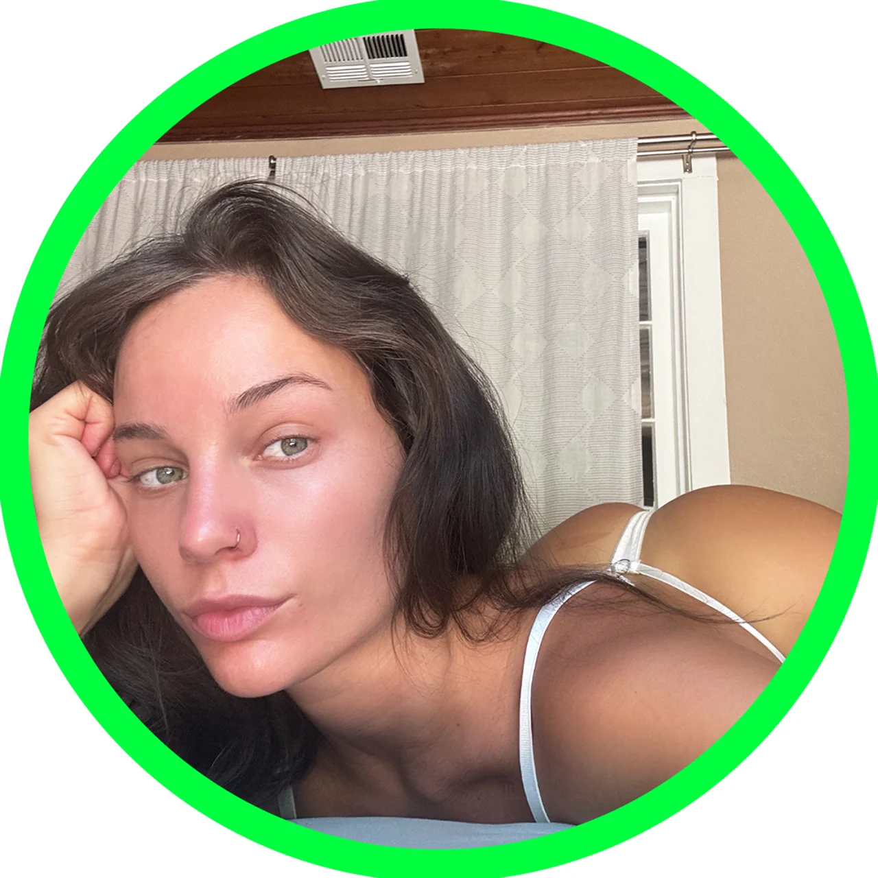 Kiki (NSFW in bio) 🍒 - OnlyFans model