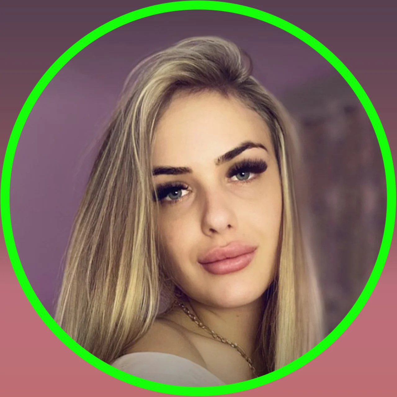 Miriam Clark - OnlyFans model