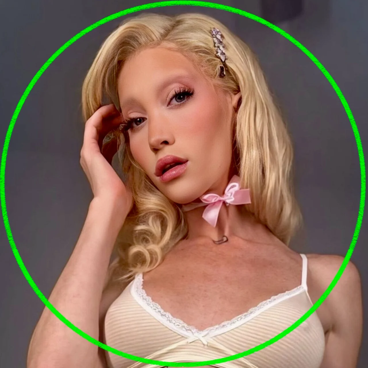 Bella Sky - OnlyFans model